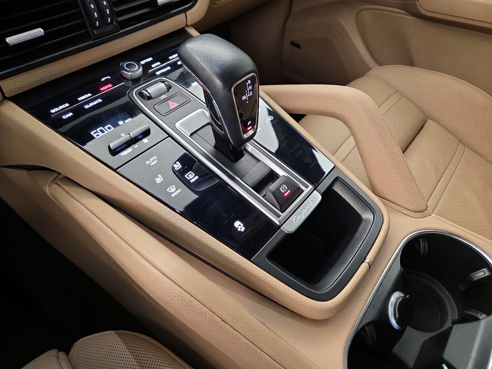 Thumbnail: 2019 Porsche Cayenne - 18