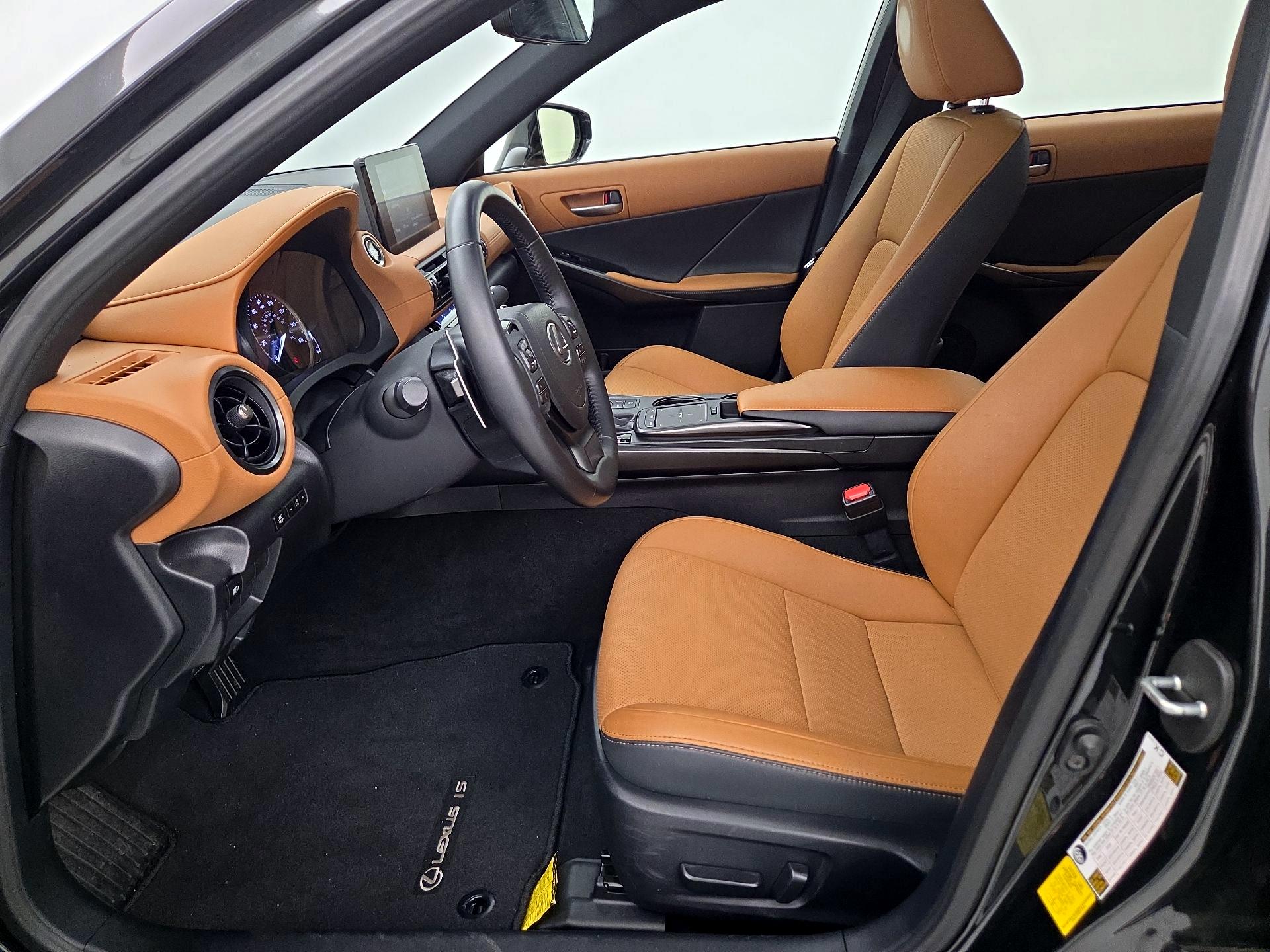 Thumbnail: 2023 Lexus IS - 11