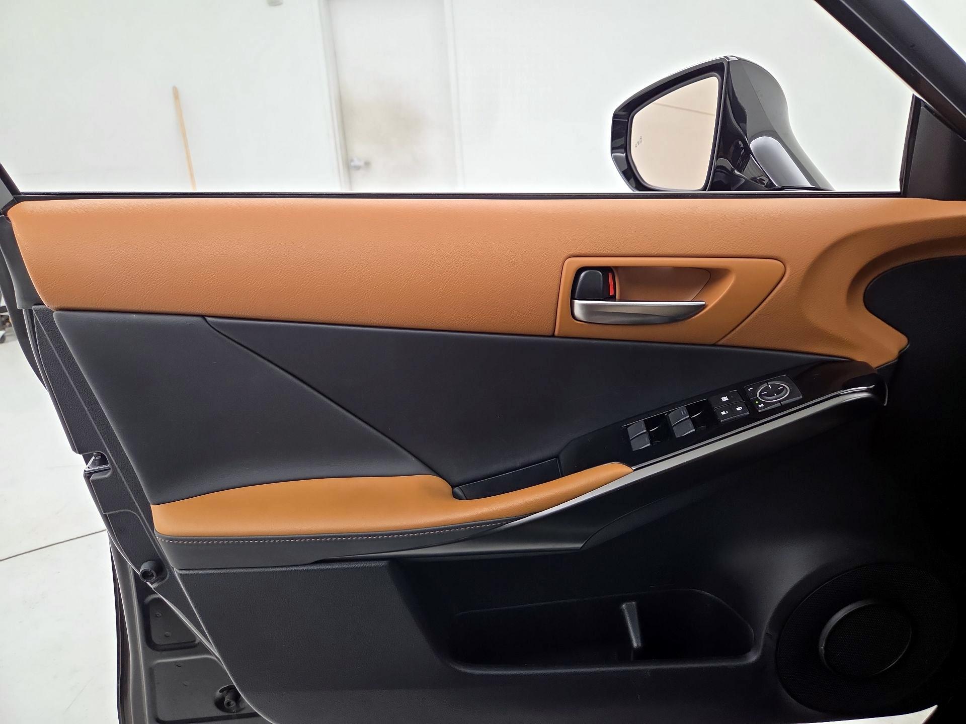 Thumbnail: 2023 Lexus IS - 12