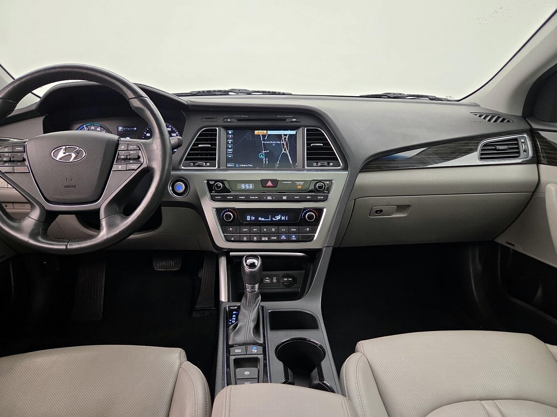 Thumbnail: 2016 Hyundai Sonata - 9