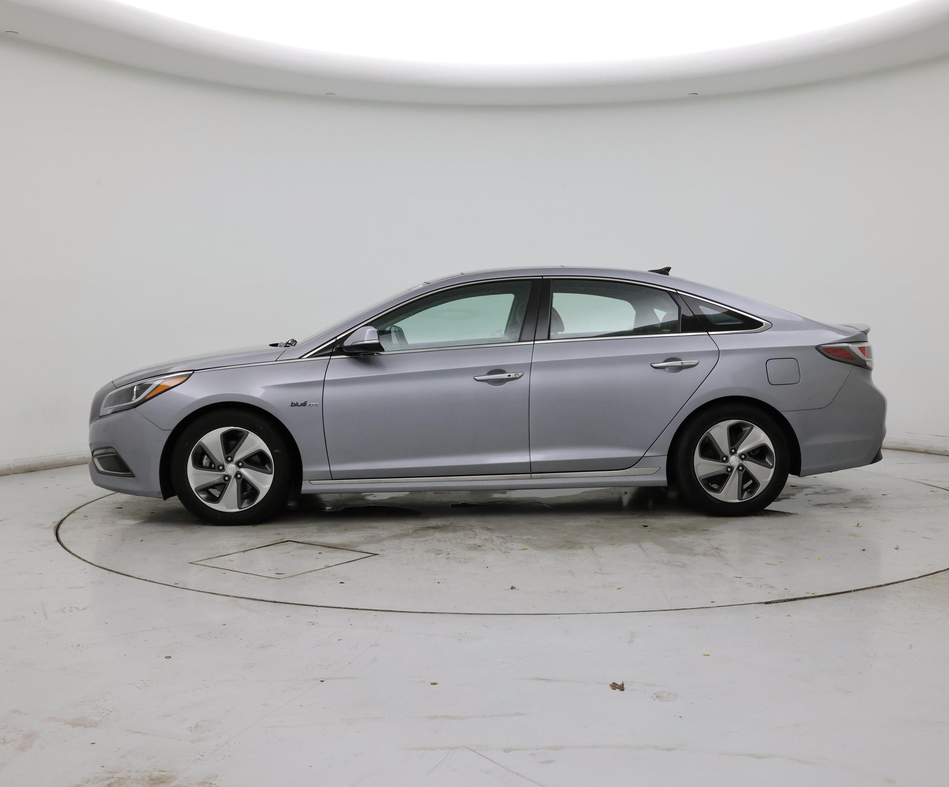 Thumbnail: 2016 Hyundai Sonata - 3