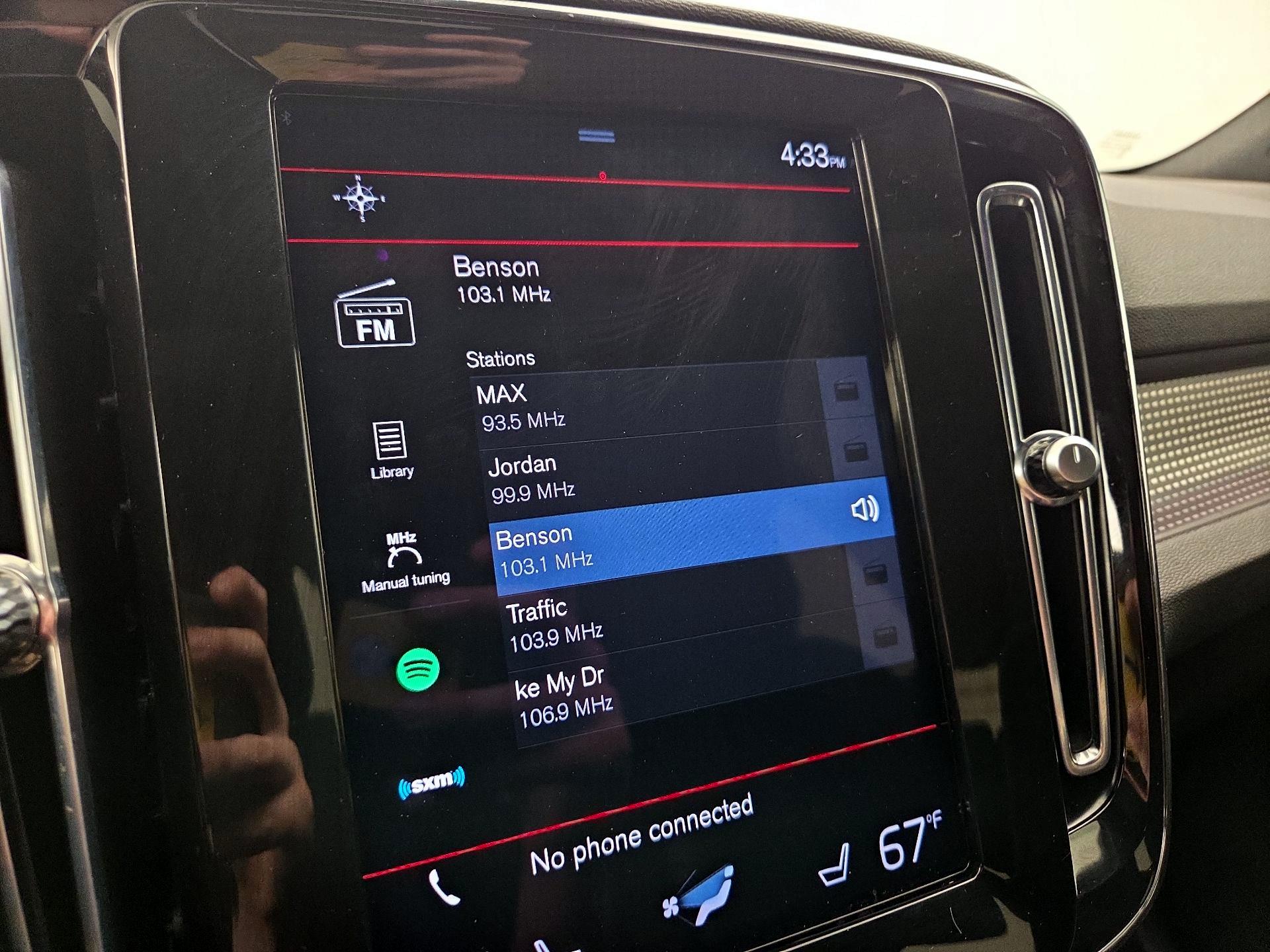 Thumbnail: 2021 Volvo XC40 - 14