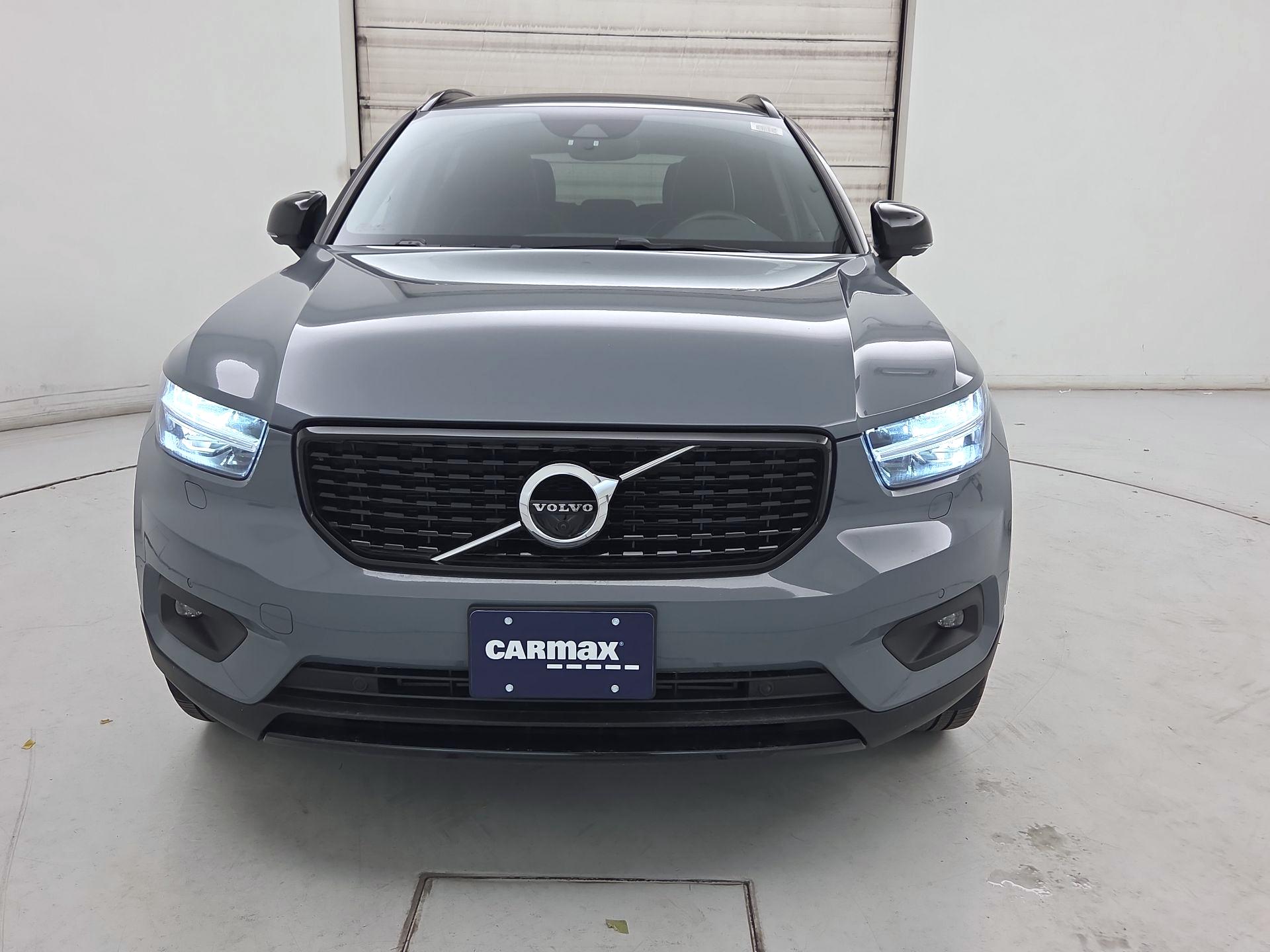 Thumbnail: 2021 Volvo XC40 - 2