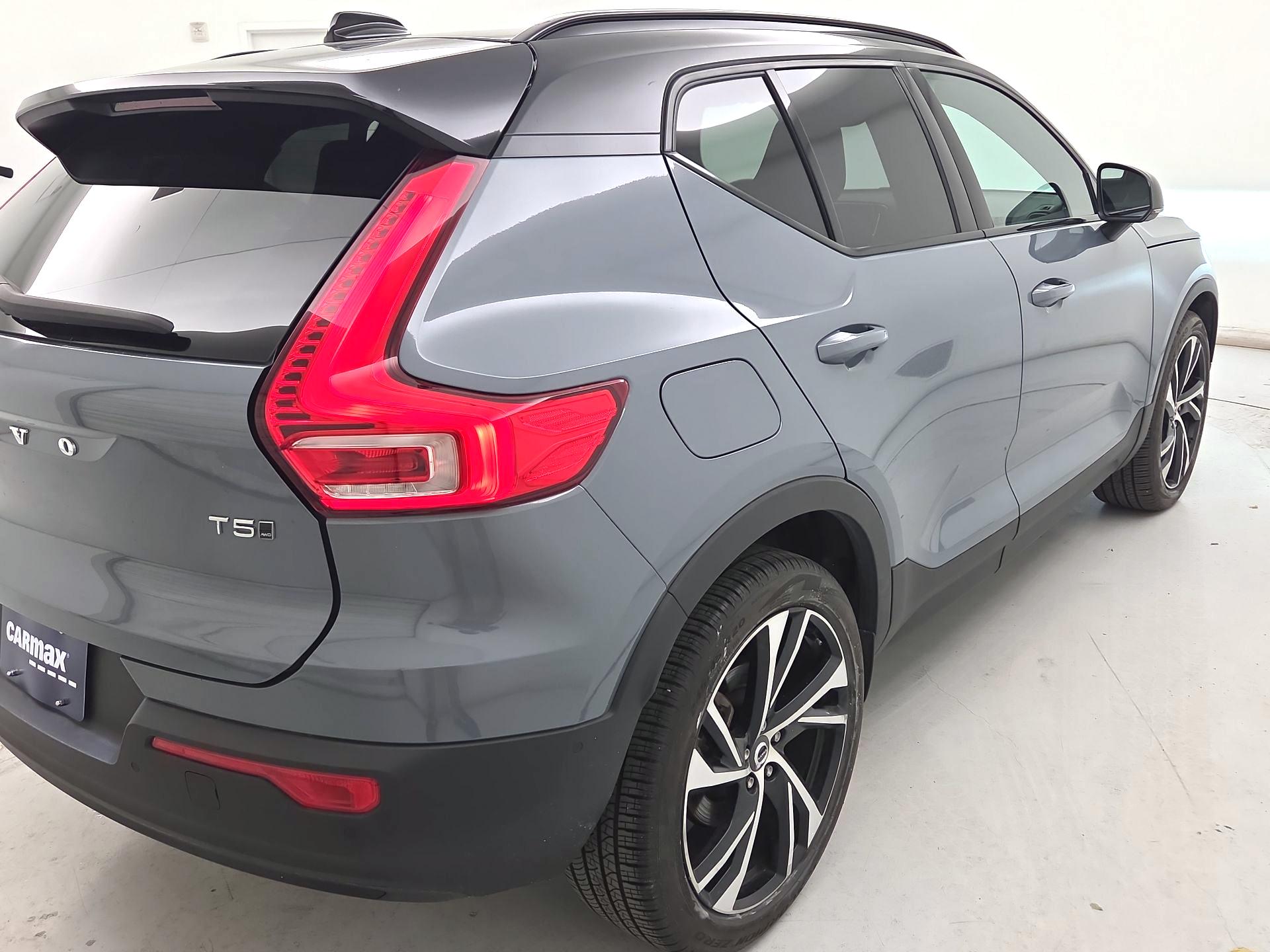 Thumbnail: 2021 Volvo XC40 - 5