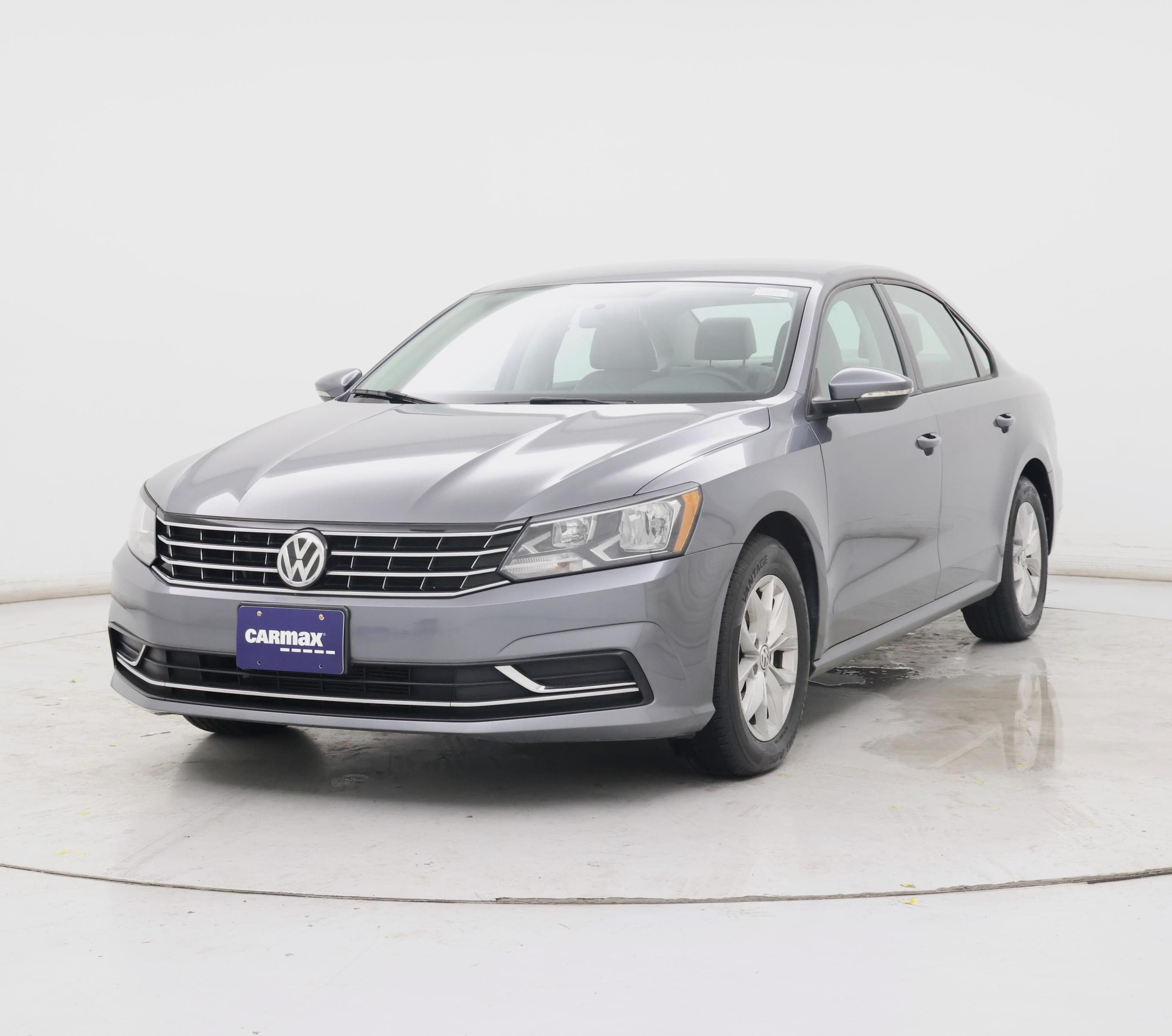 Thumbnail: 2018 Volkswagen Passat - 4
