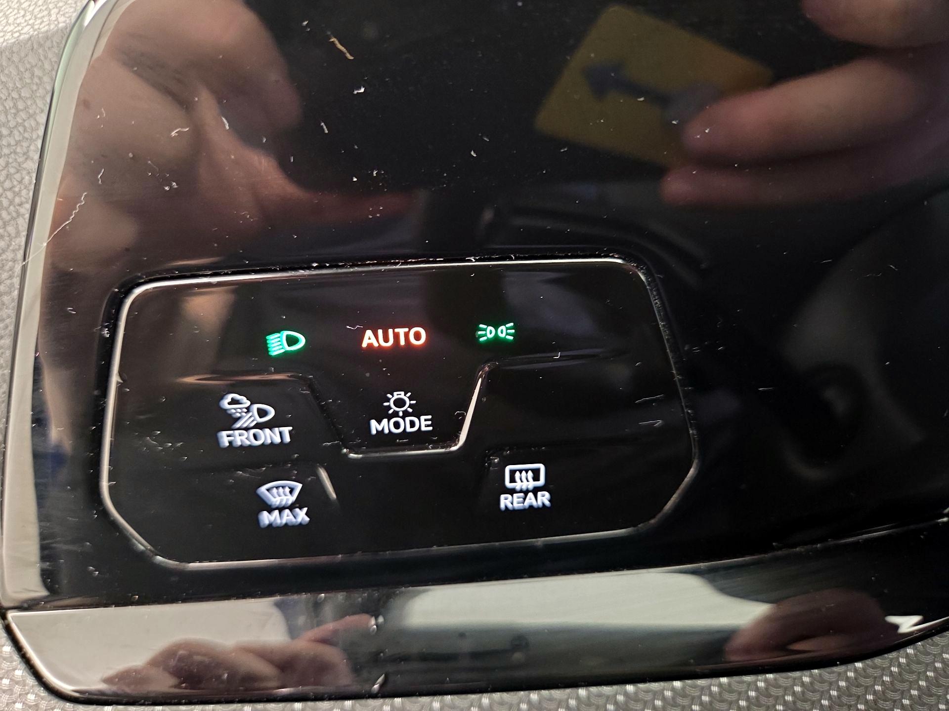 Thumbnail: 2022 Volkswagen Golf - 13