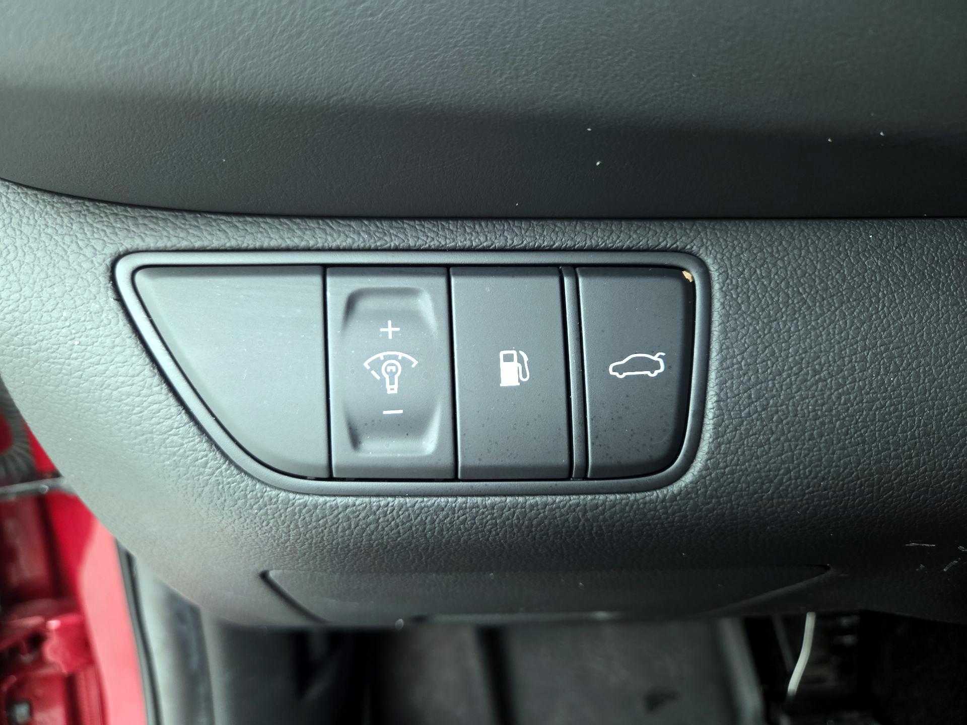 Thumbnail: 2022 Genesis G70 - 13