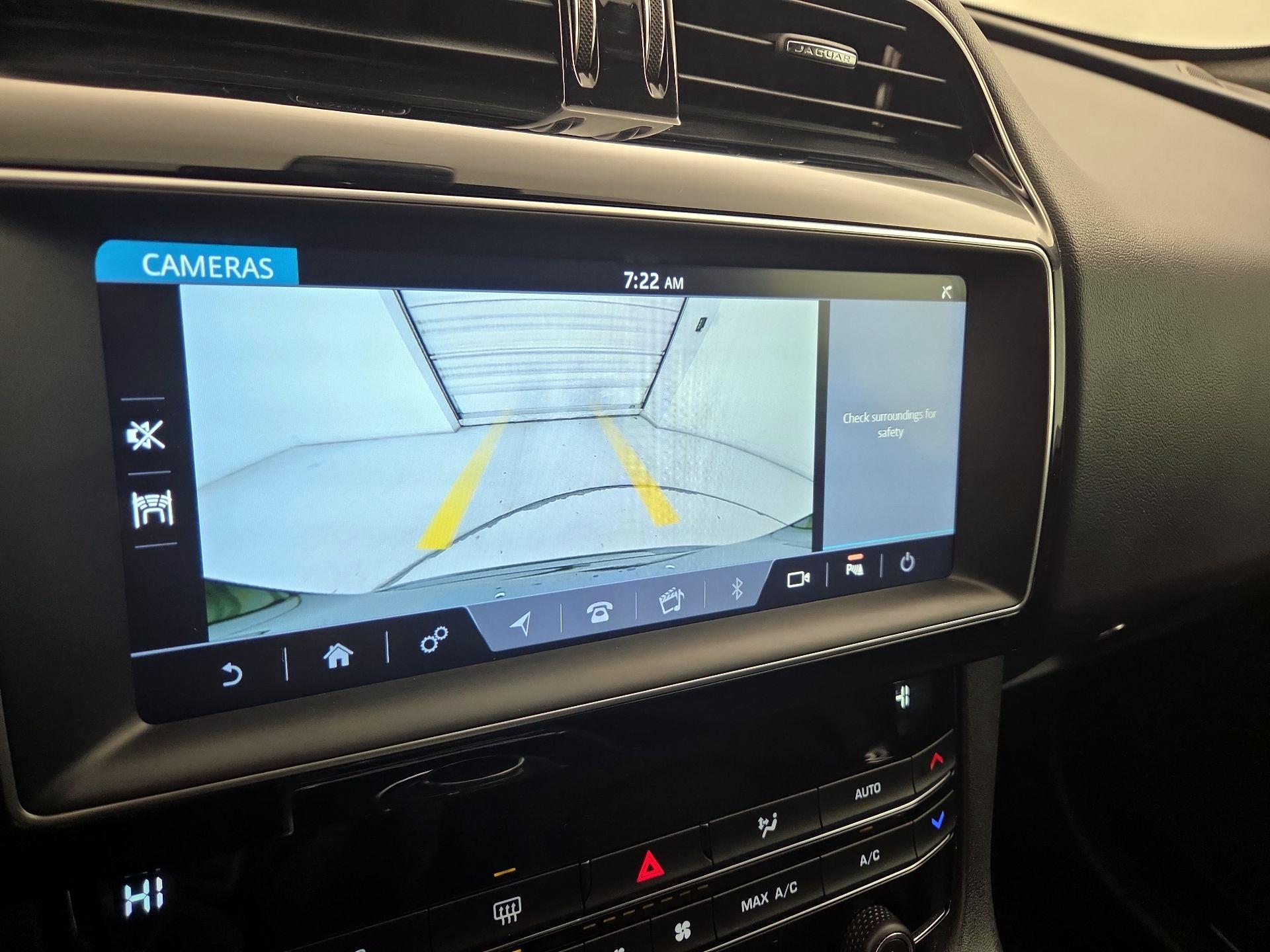 Thumbnail: 2020 Jaguar F-Pace - 14