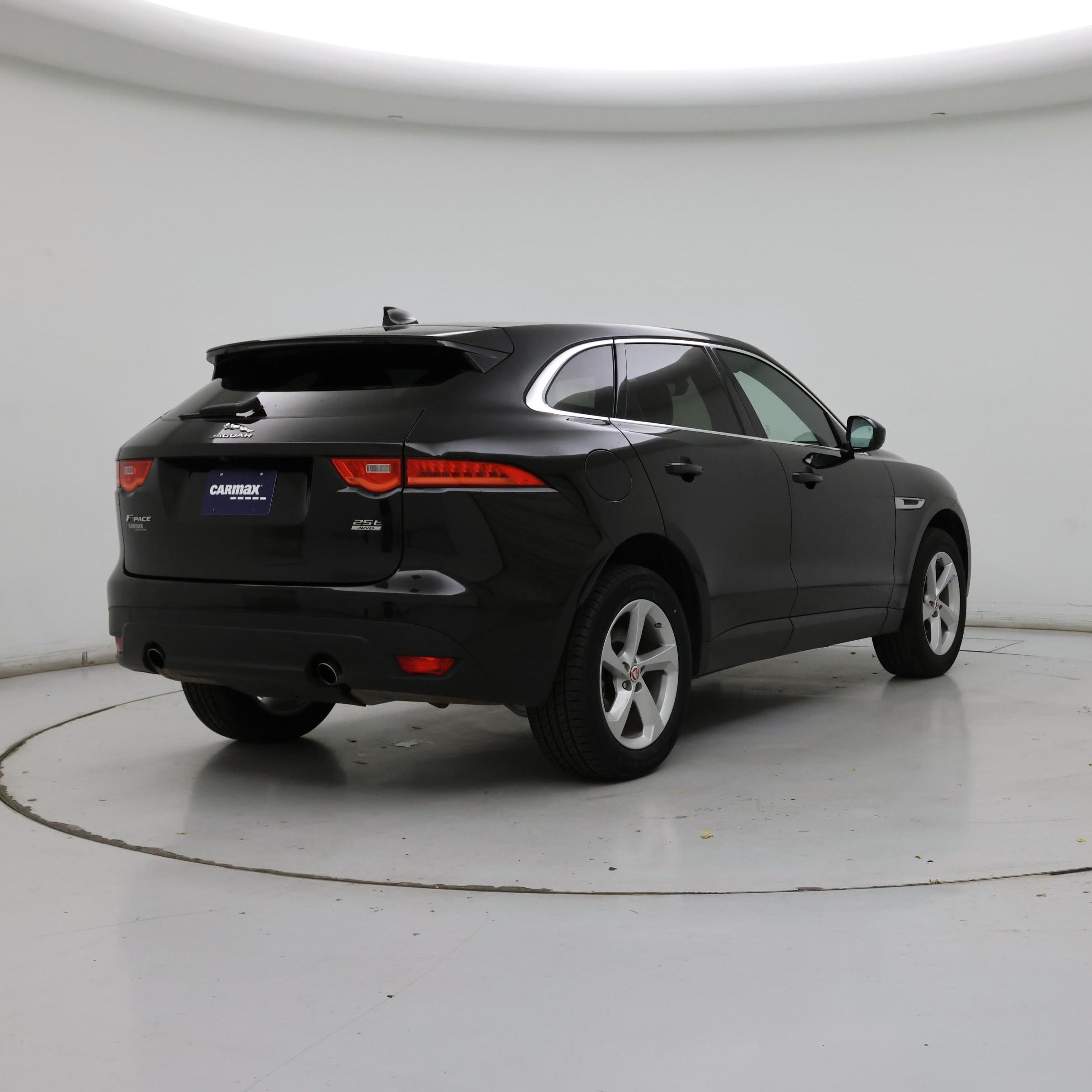 Thumbnail: 2020 Jaguar F-Pace - 8