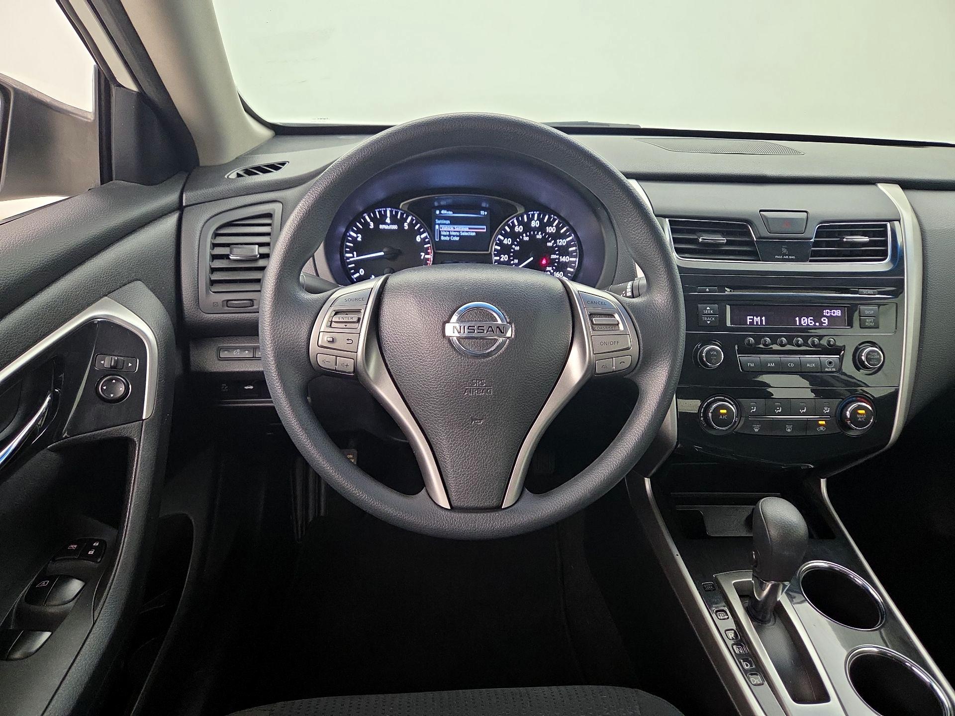 Thumbnail: 2014 Nissan Altima - 10