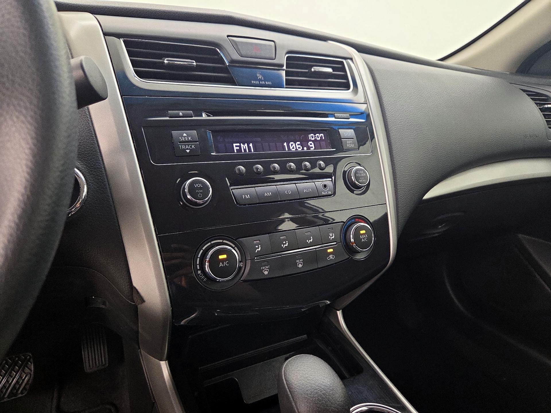 Thumbnail: 2014 Nissan Altima - 14