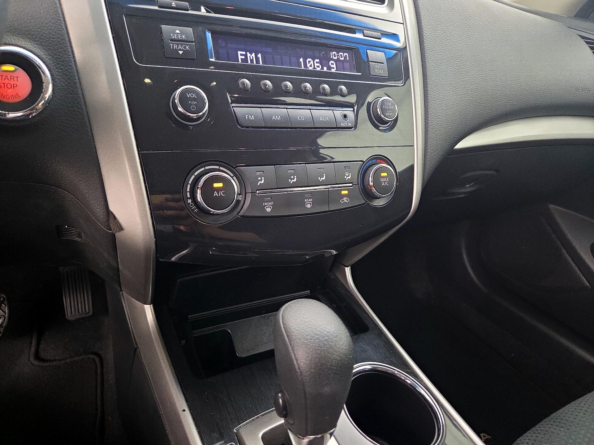 Thumbnail: 2014 Nissan Altima - 15