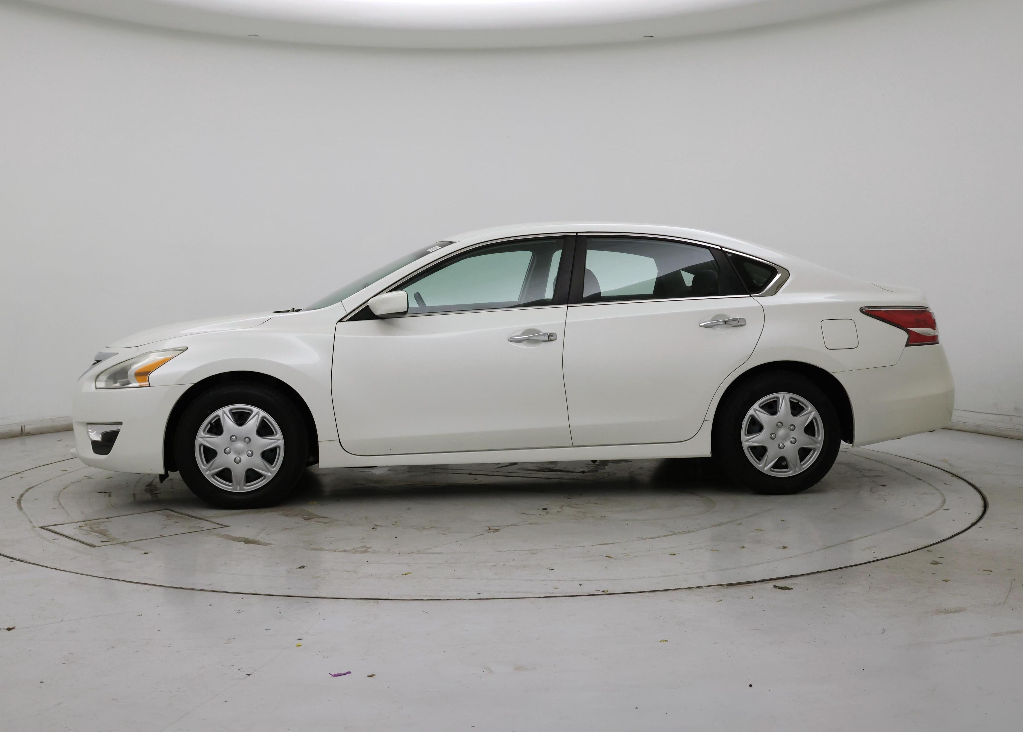 Thumbnail: 2014 Nissan Altima - 3