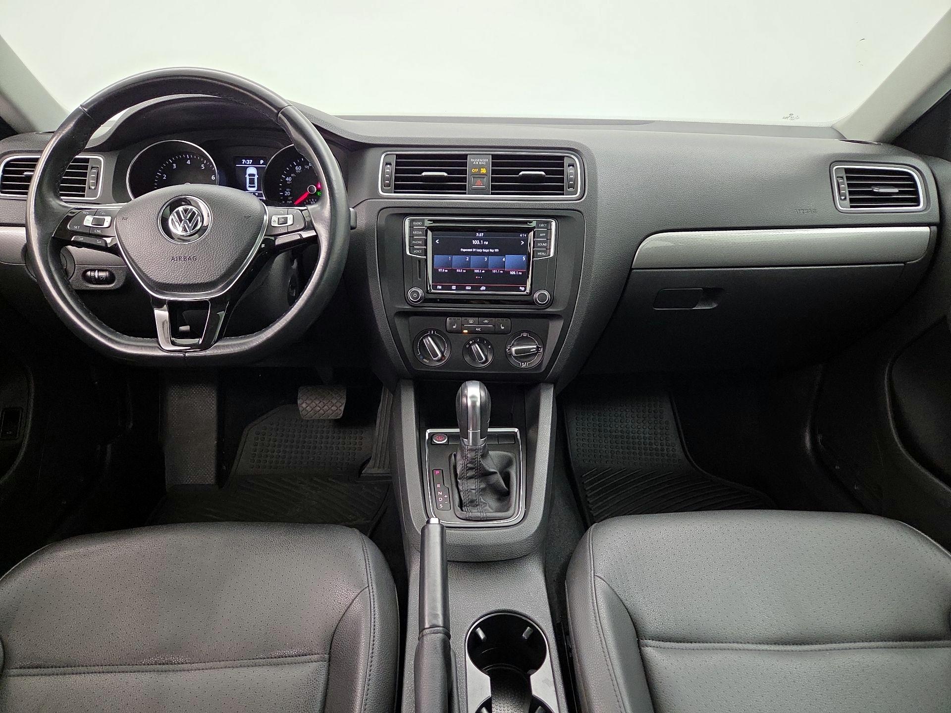 Thumbnail: 2018 Volkswagen Jetta - 9