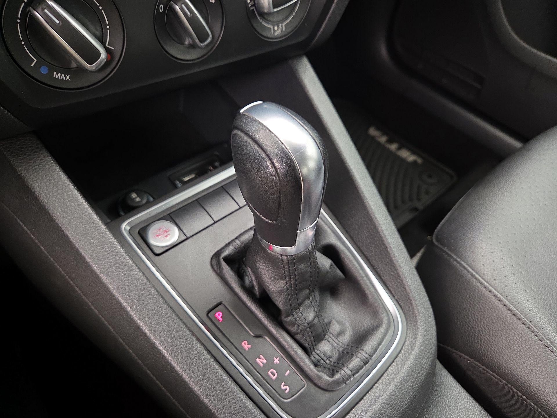 Thumbnail: 2018 Volkswagen Jetta - 17