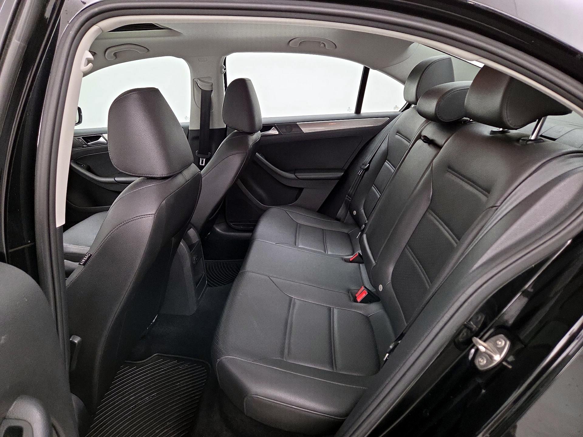 Thumbnail: 2018 Volkswagen Jetta - 20