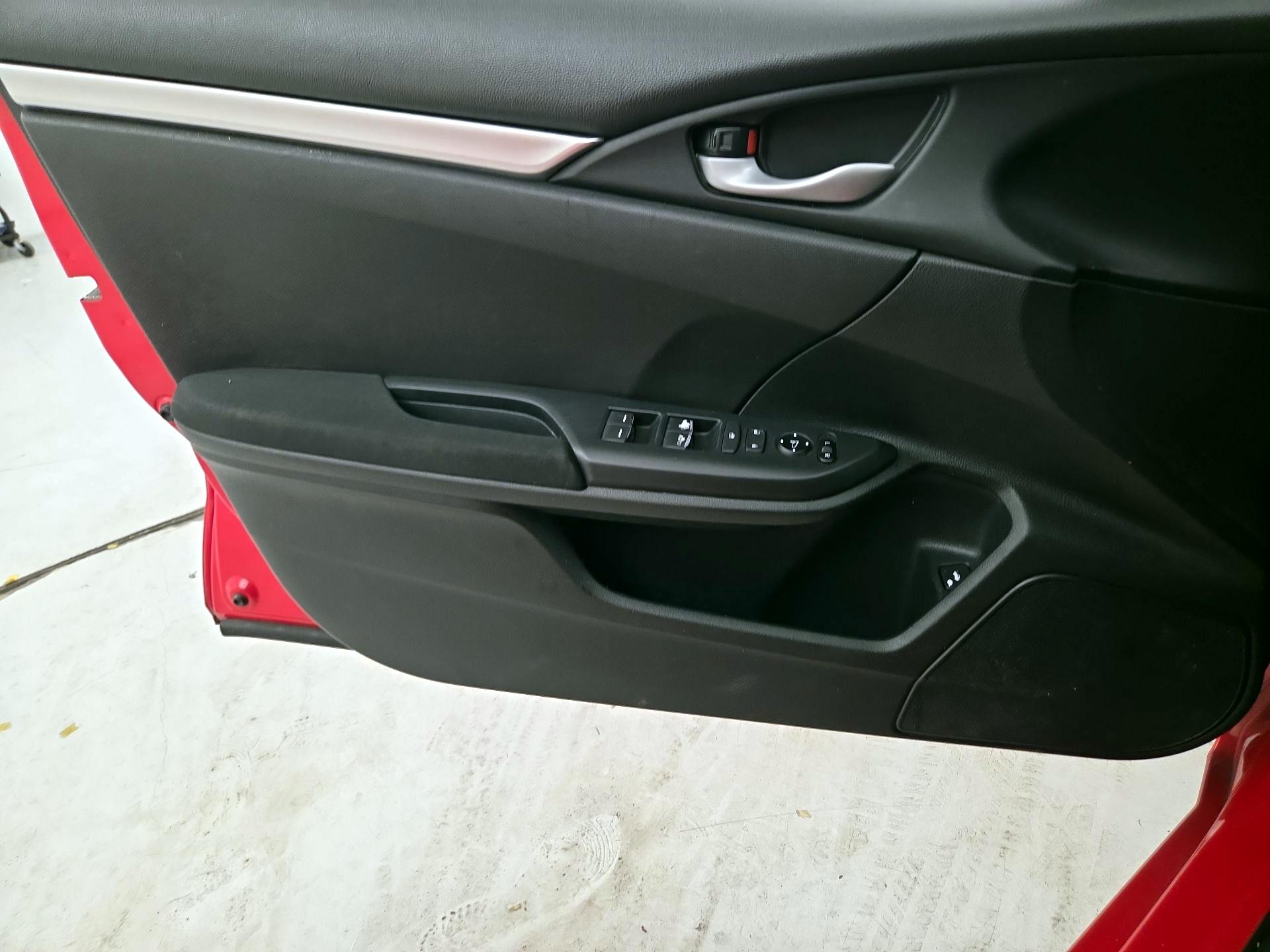 Thumbnail: 2016 Honda Civic - 10