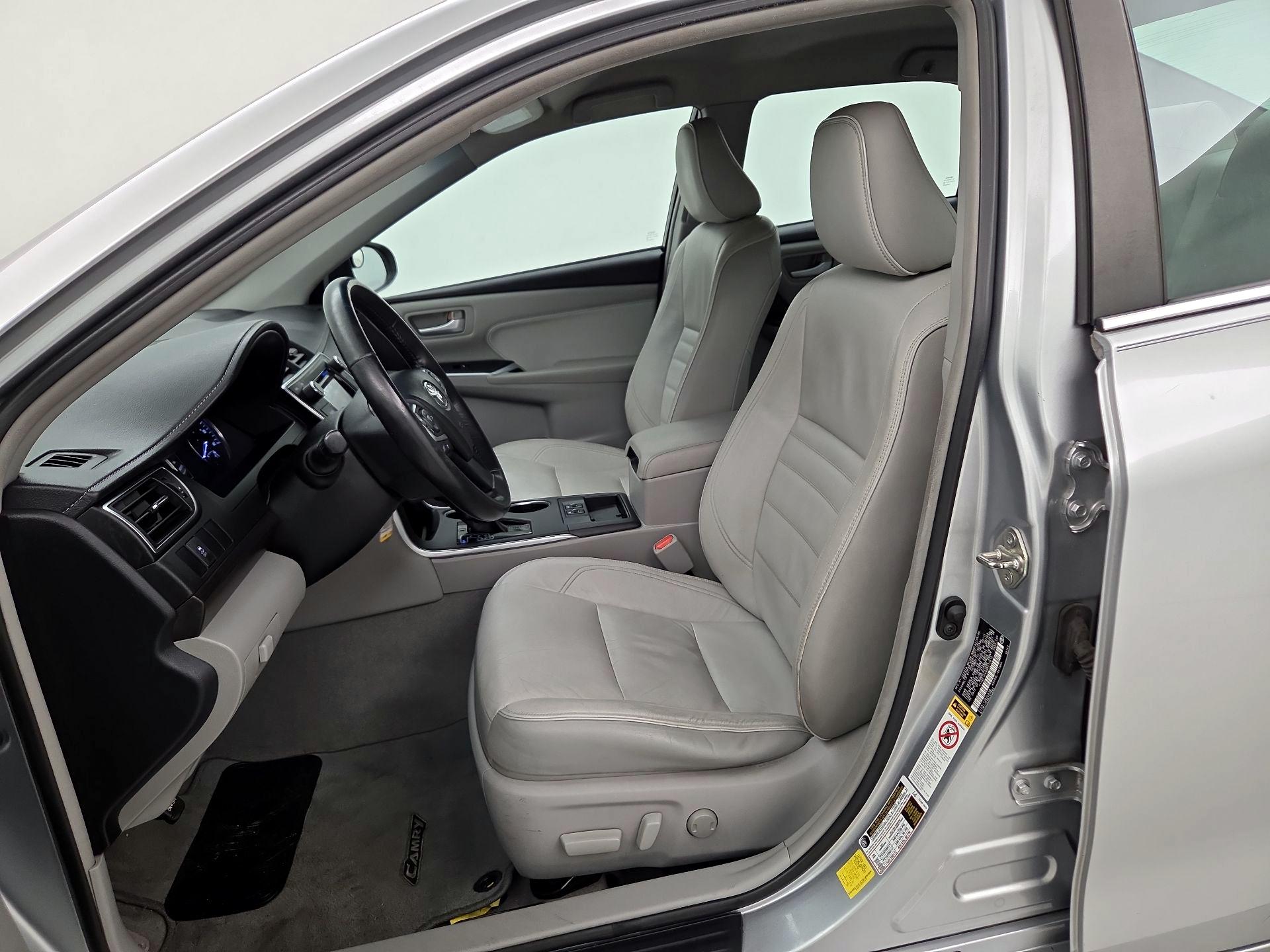 Thumbnail: 2016 Toyota Camry - 11