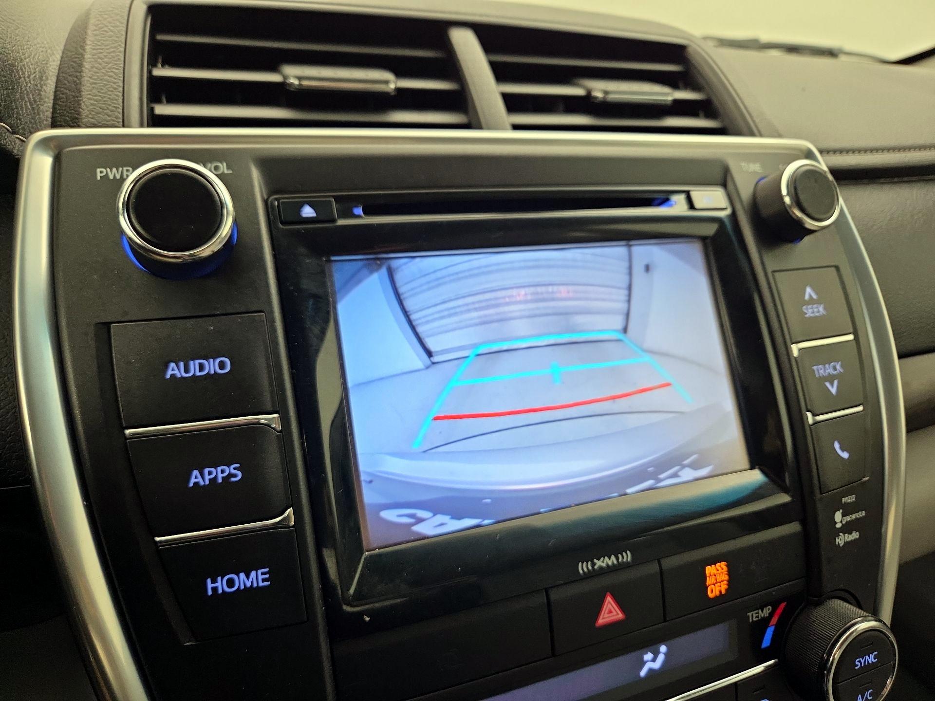 Thumbnail: 2016 Toyota Camry - 14