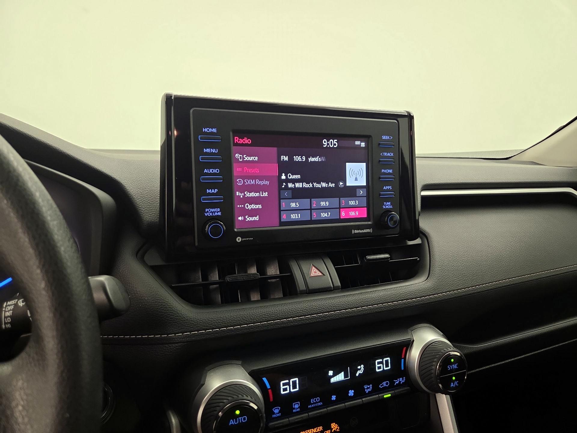 Thumbnail: 2021 Toyota RAV4 - 15