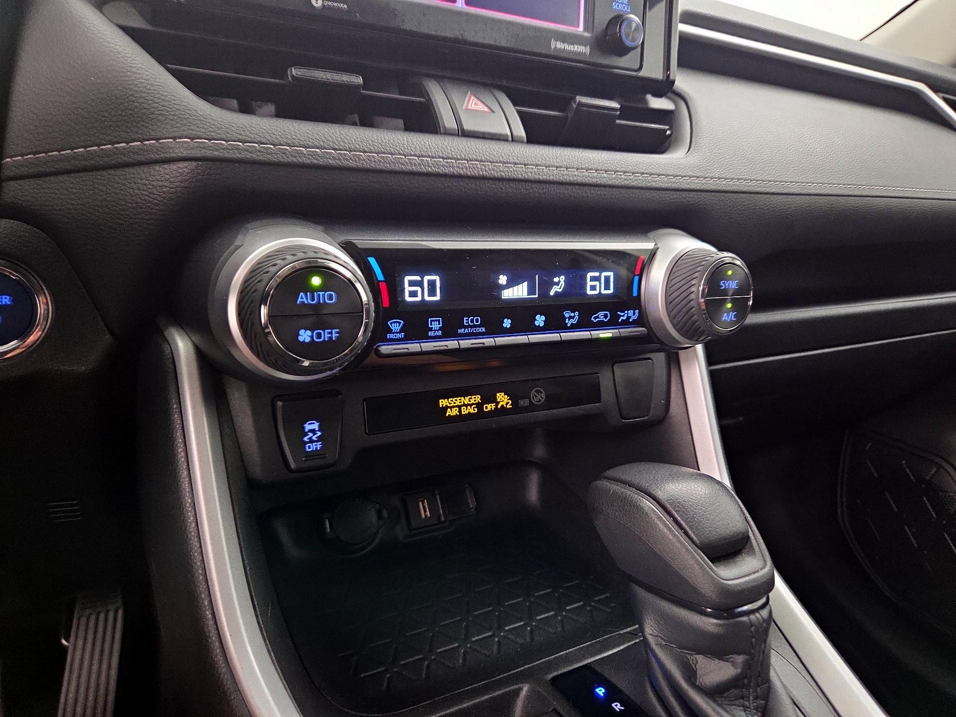 Thumbnail: 2021 Toyota RAV4 - 16