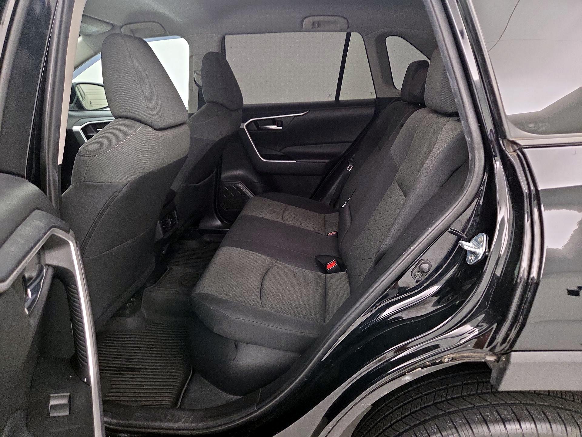 Thumbnail: 2021 Toyota RAV4 - 19