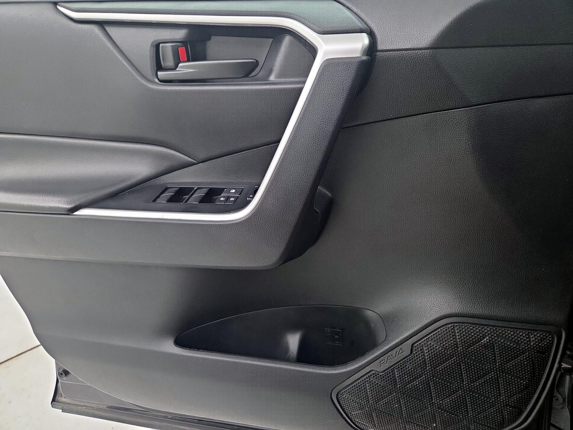 Thumbnail: 2024 Toyota RAV4 - 12