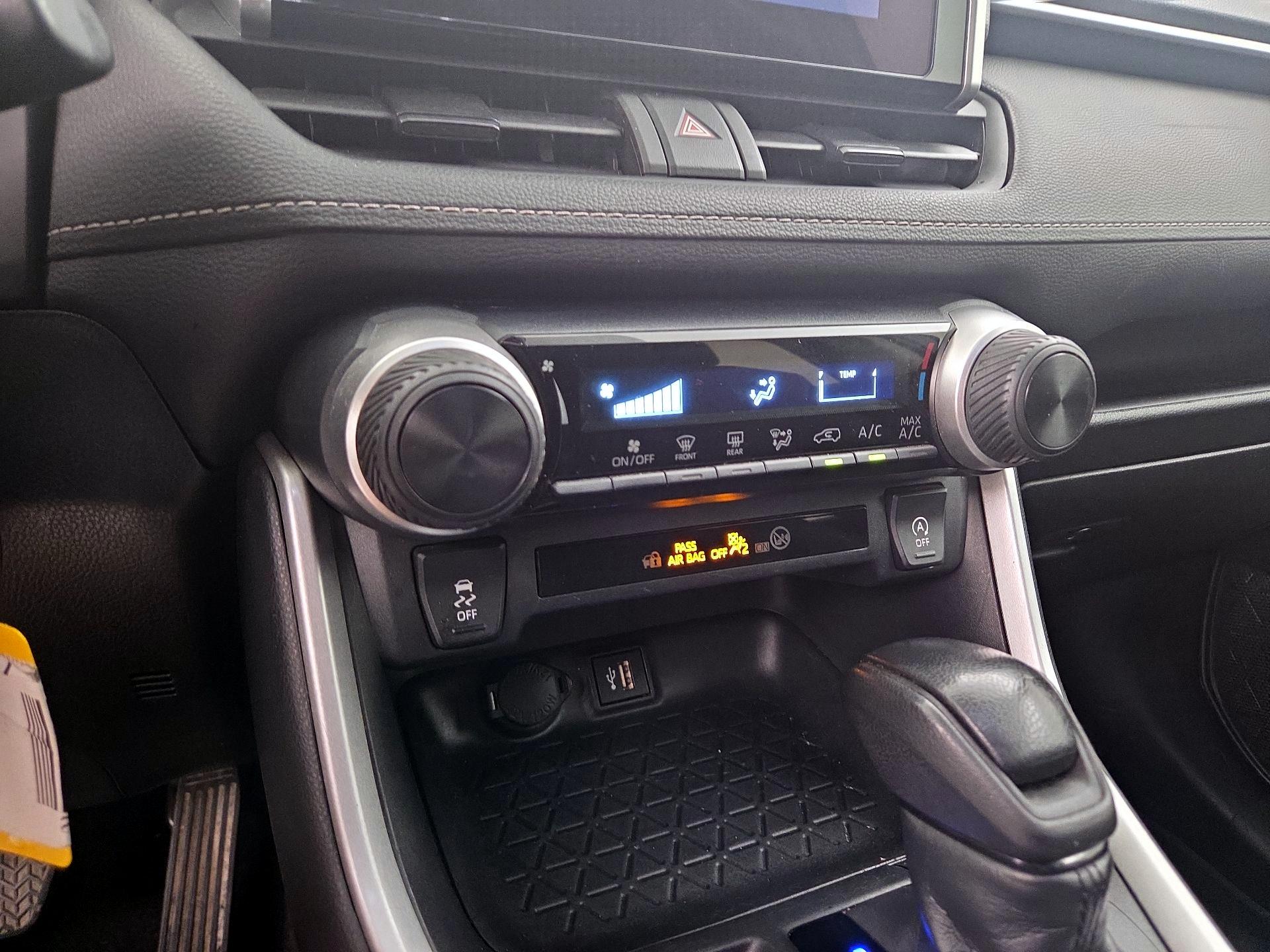 Thumbnail: 2024 Toyota RAV4 - 16