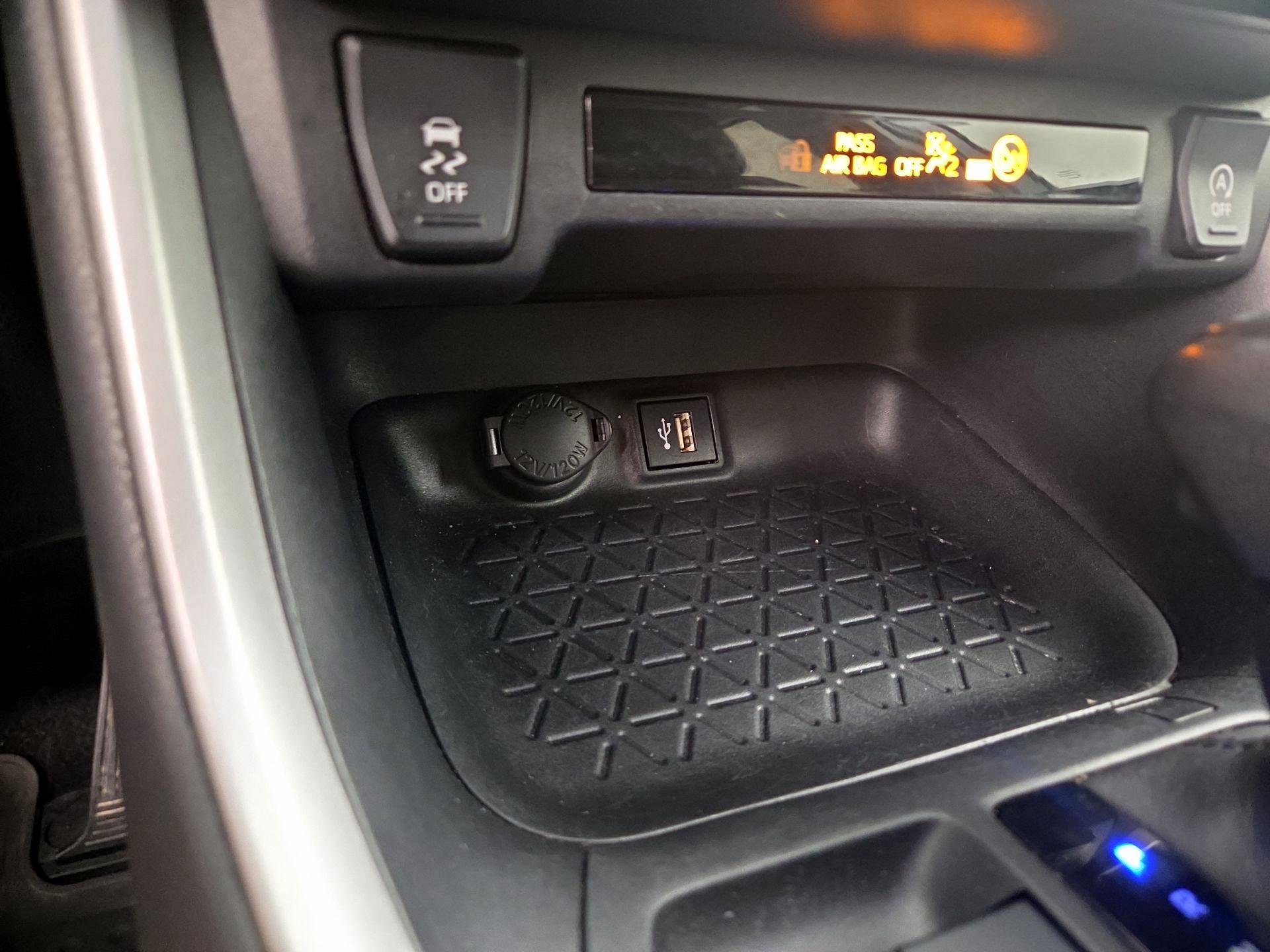 Thumbnail: 2024 Toyota RAV4 - 18