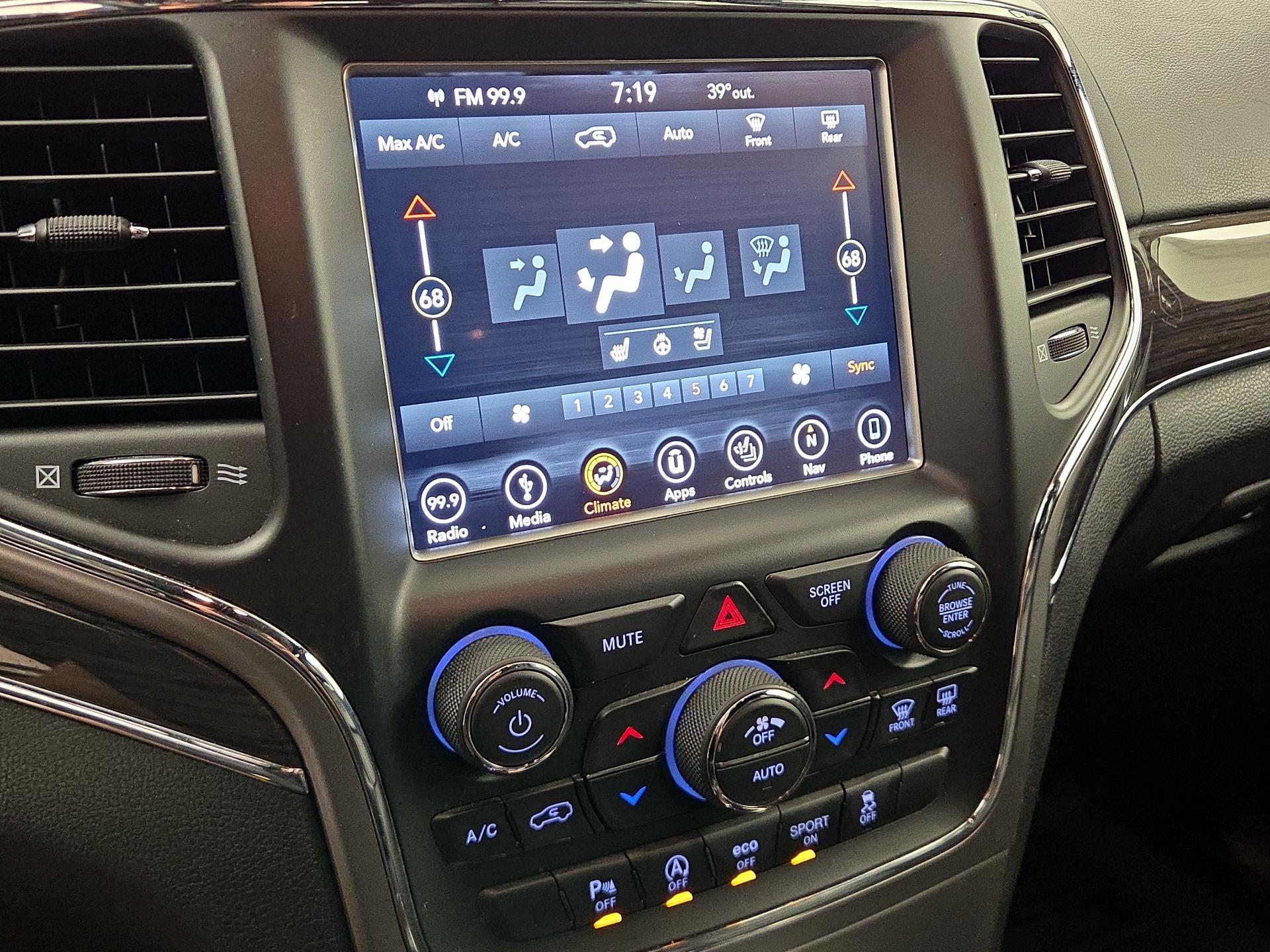 Thumbnail: 2018 Jeep Grand Cherokee - 15