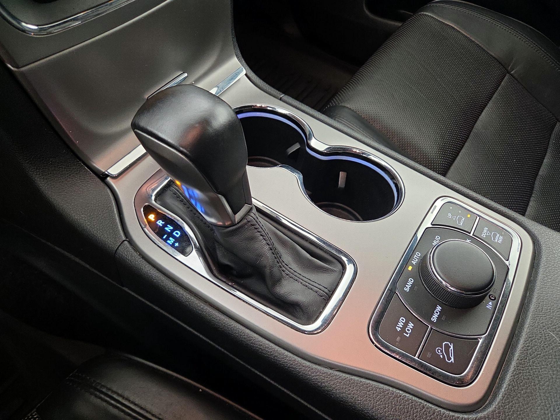 Thumbnail: 2018 Jeep Grand Cherokee - 16