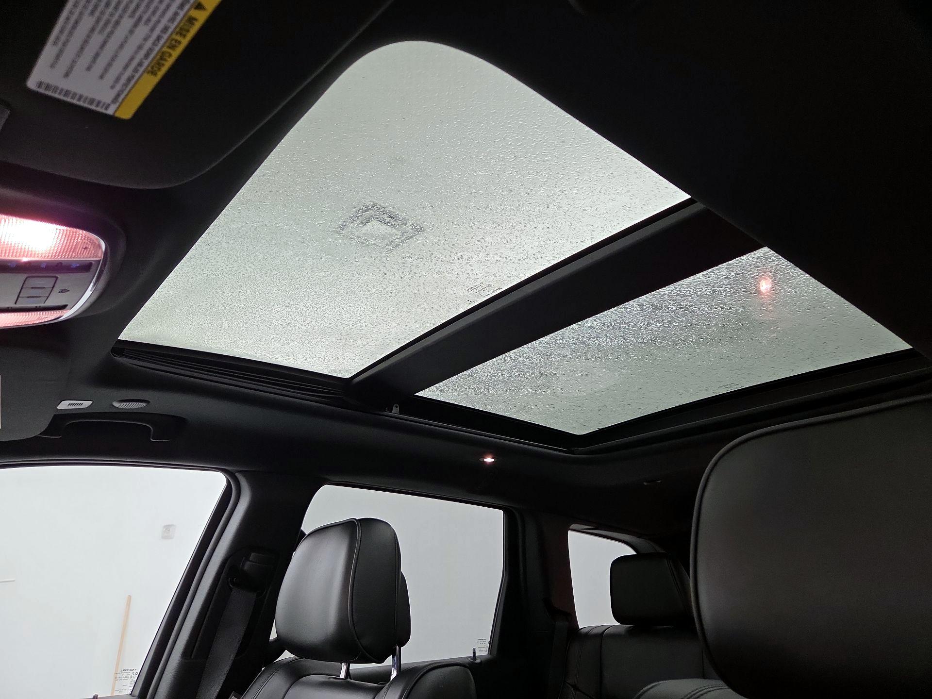 Thumbnail: 2018 Jeep Grand Cherokee - 18