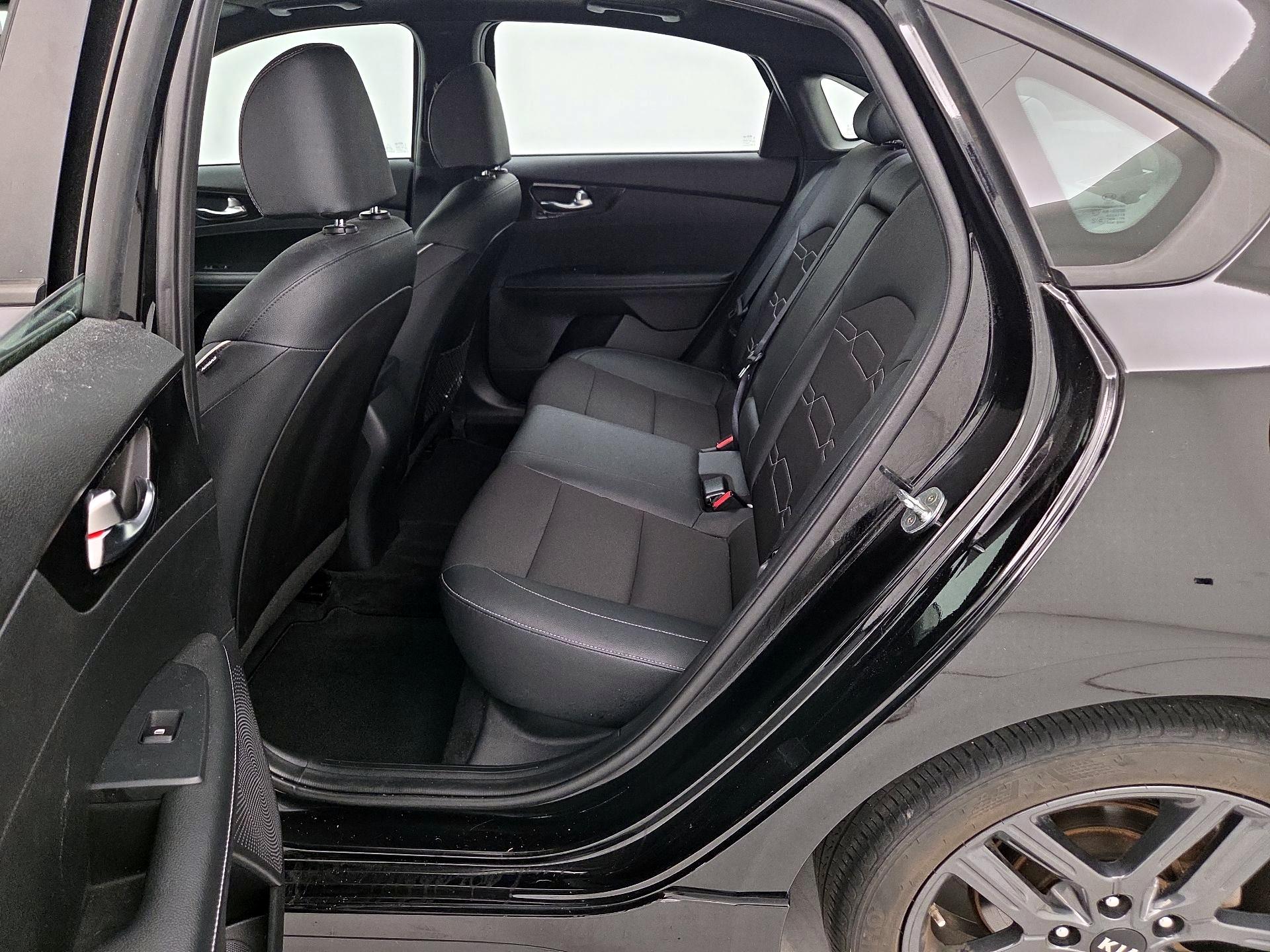 Thumbnail: 2021 Kia Forte - 20