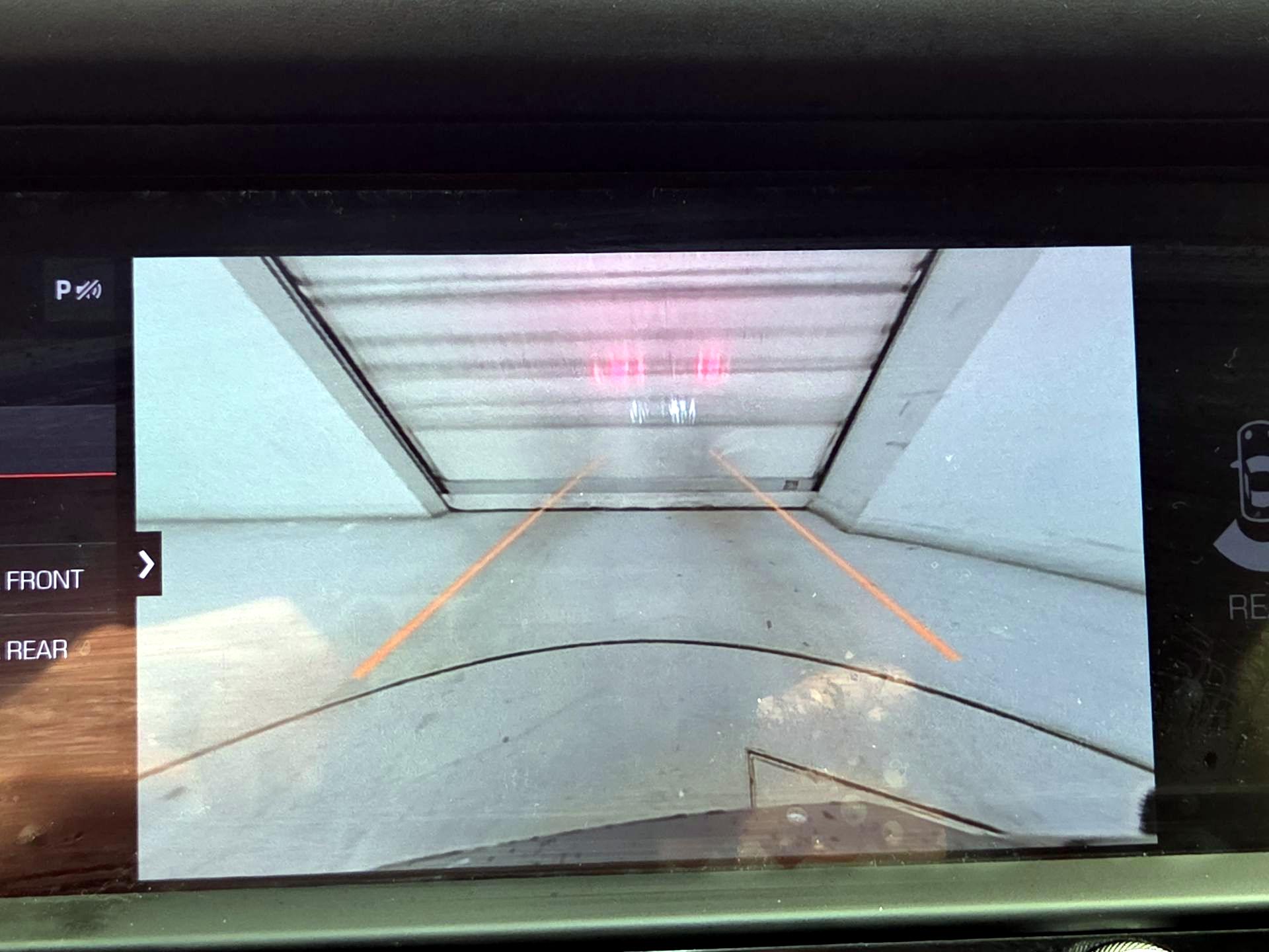 Thumbnail: 2023 Porsche Macan - 15