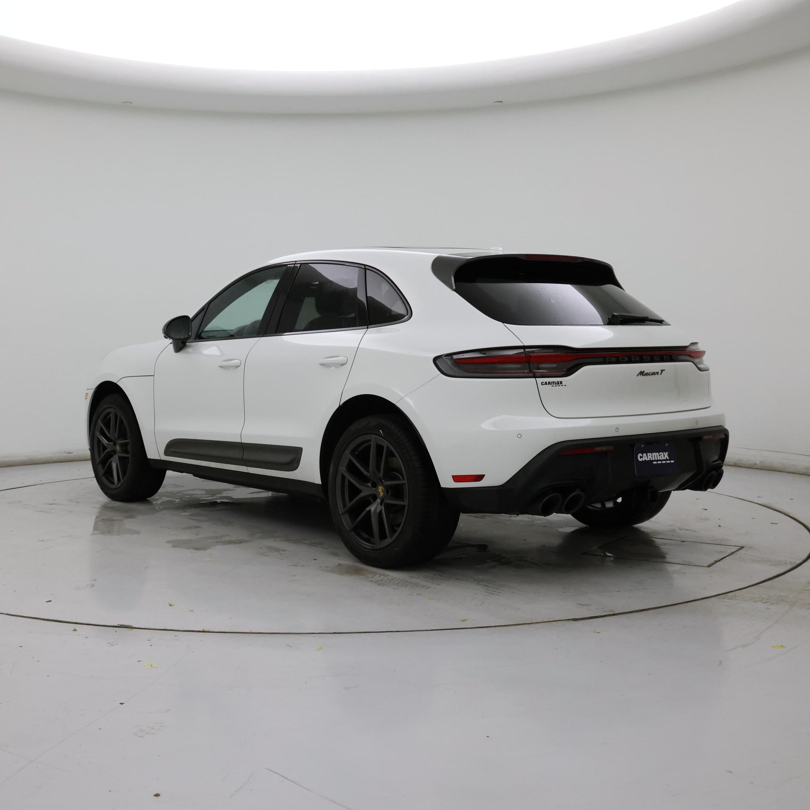 Thumbnail: 2023 Porsche Macan - 2