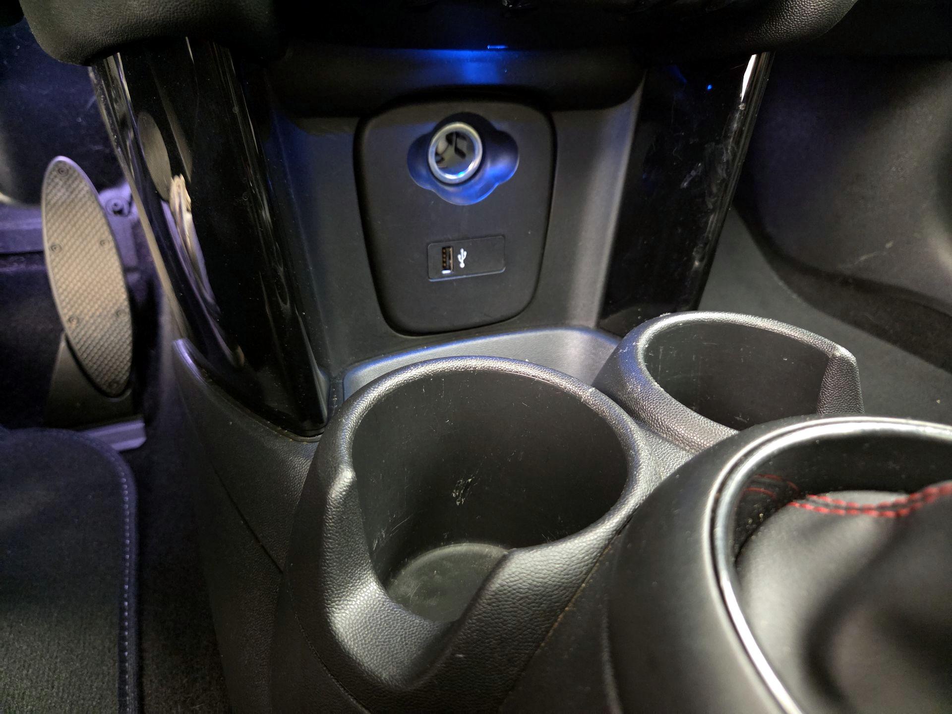 Thumbnail: 2021 MINI Cooper Hardtop - 18