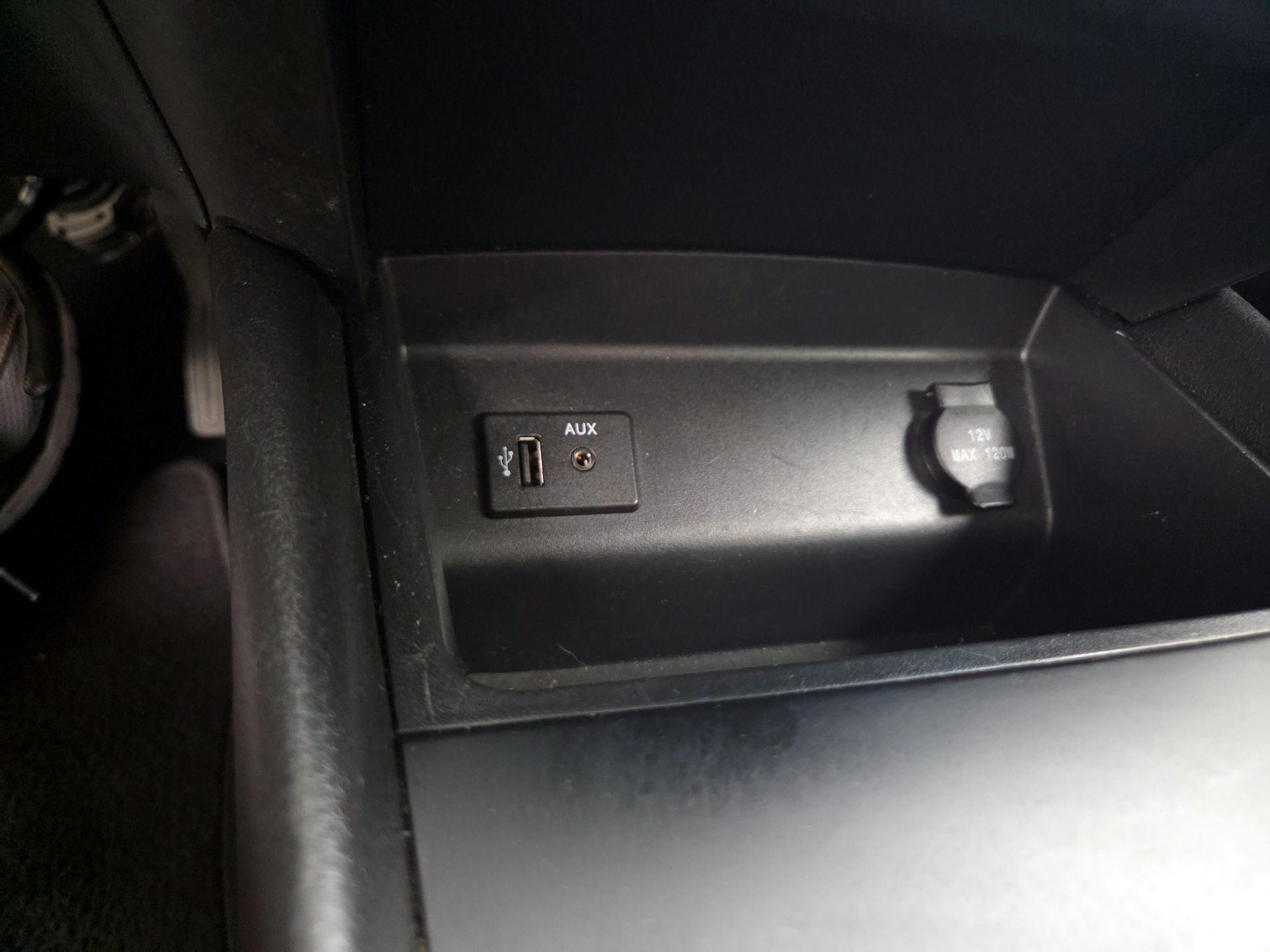 Thumbnail: 2016 Nissan Altima - 18