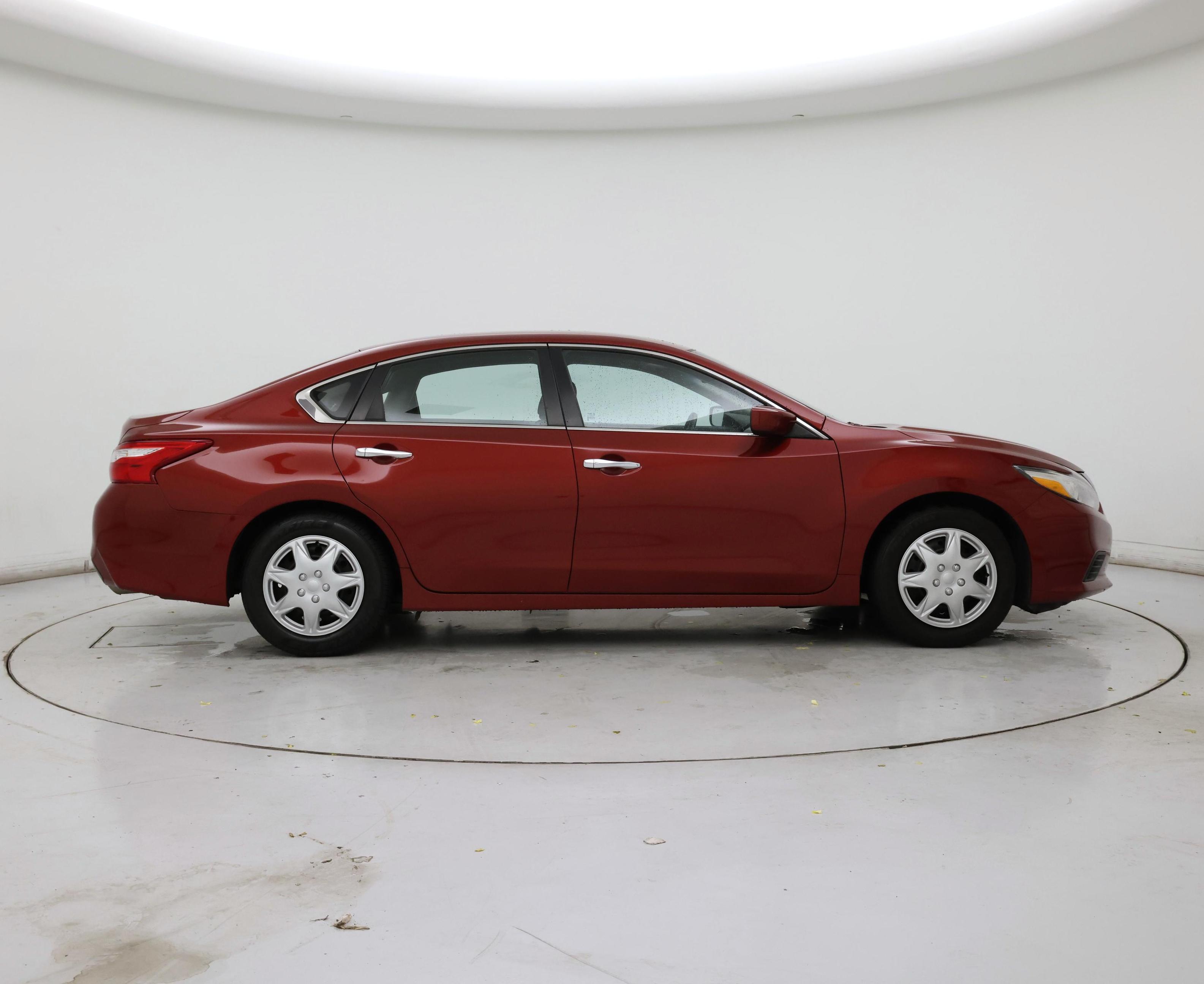 Thumbnail: 2016 Nissan Altima - 7