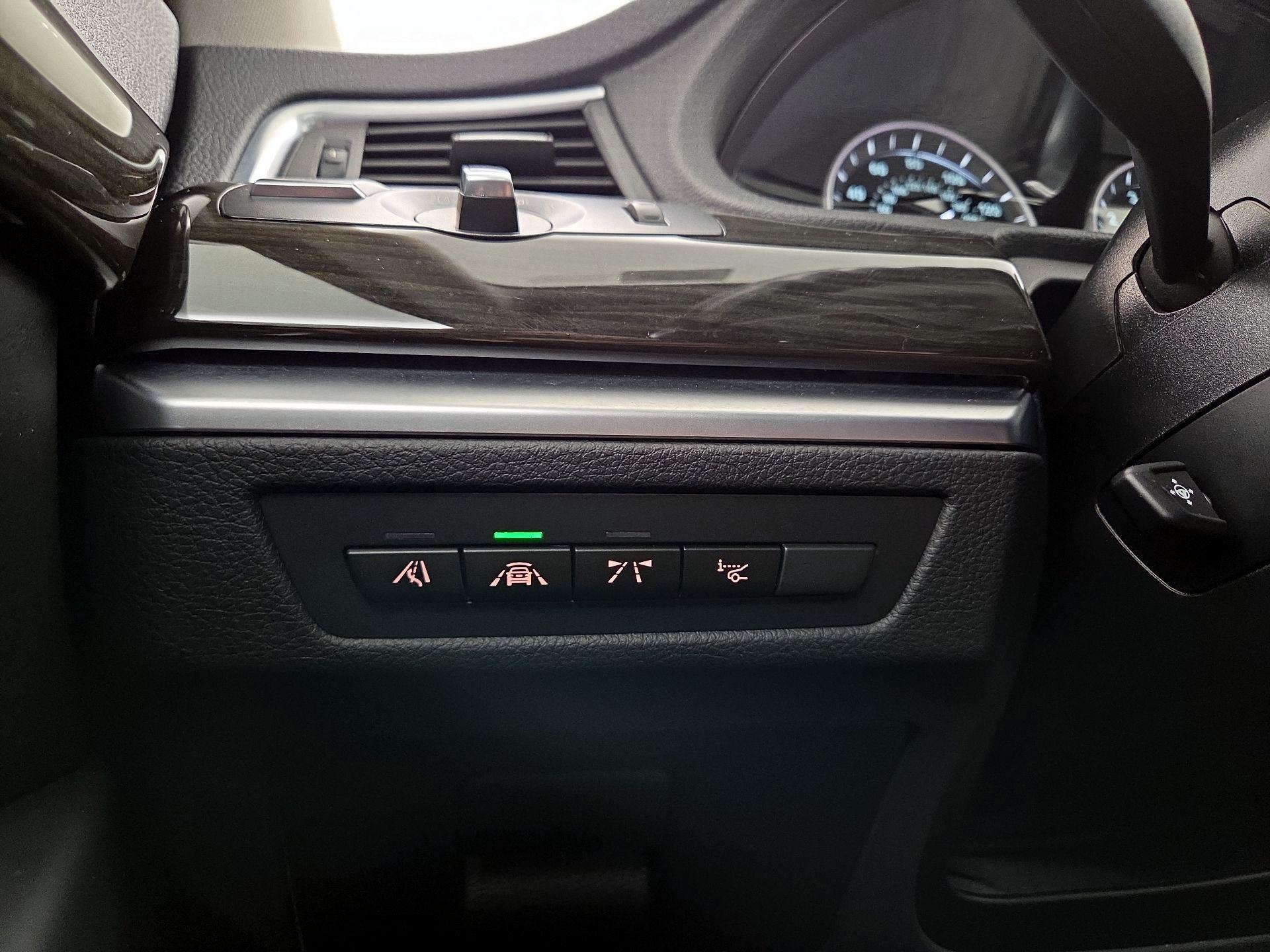 Thumbnail: 2016 BMW 5 Series - 11