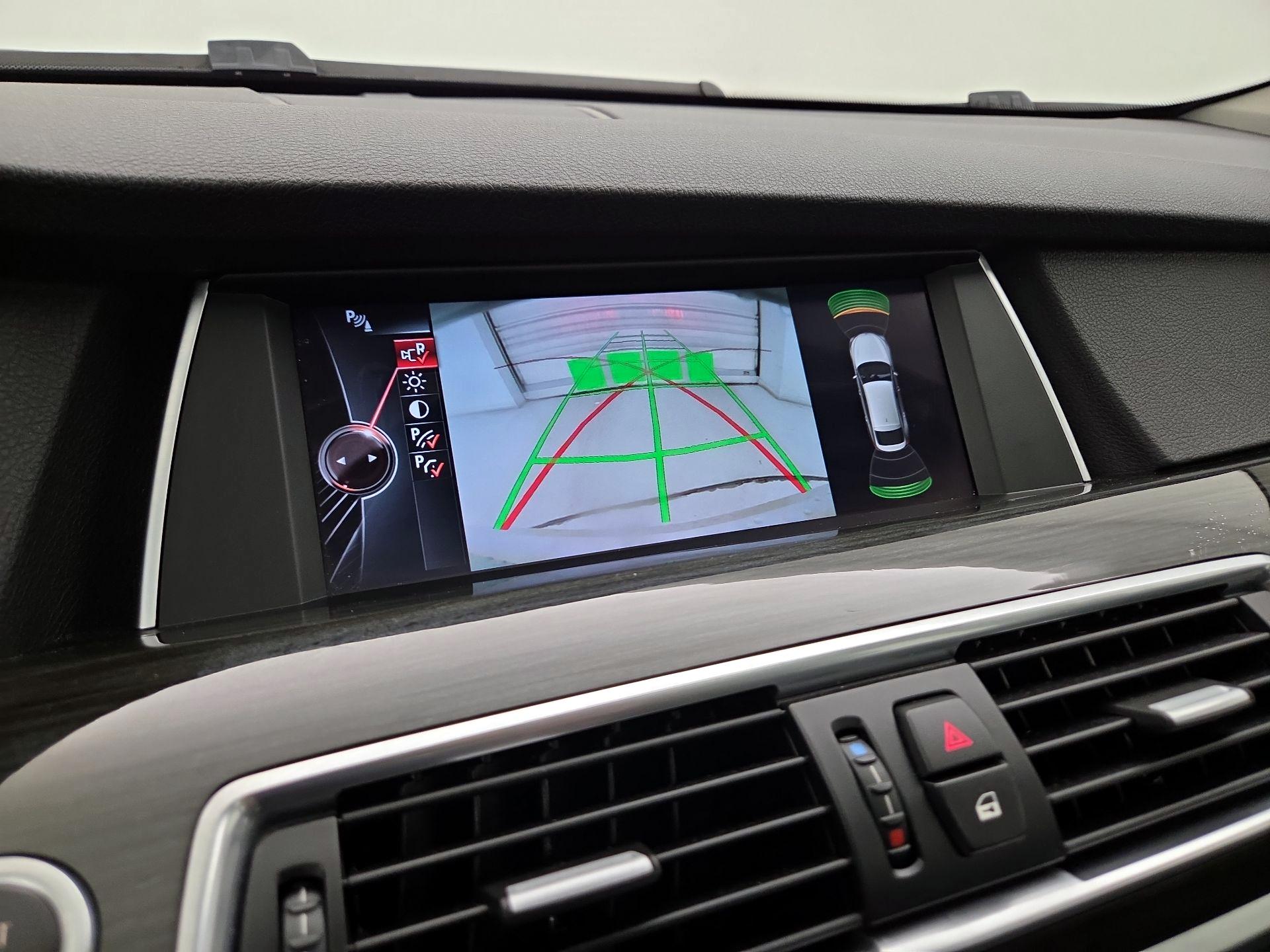 Thumbnail: 2016 BMW 5 Series - 13