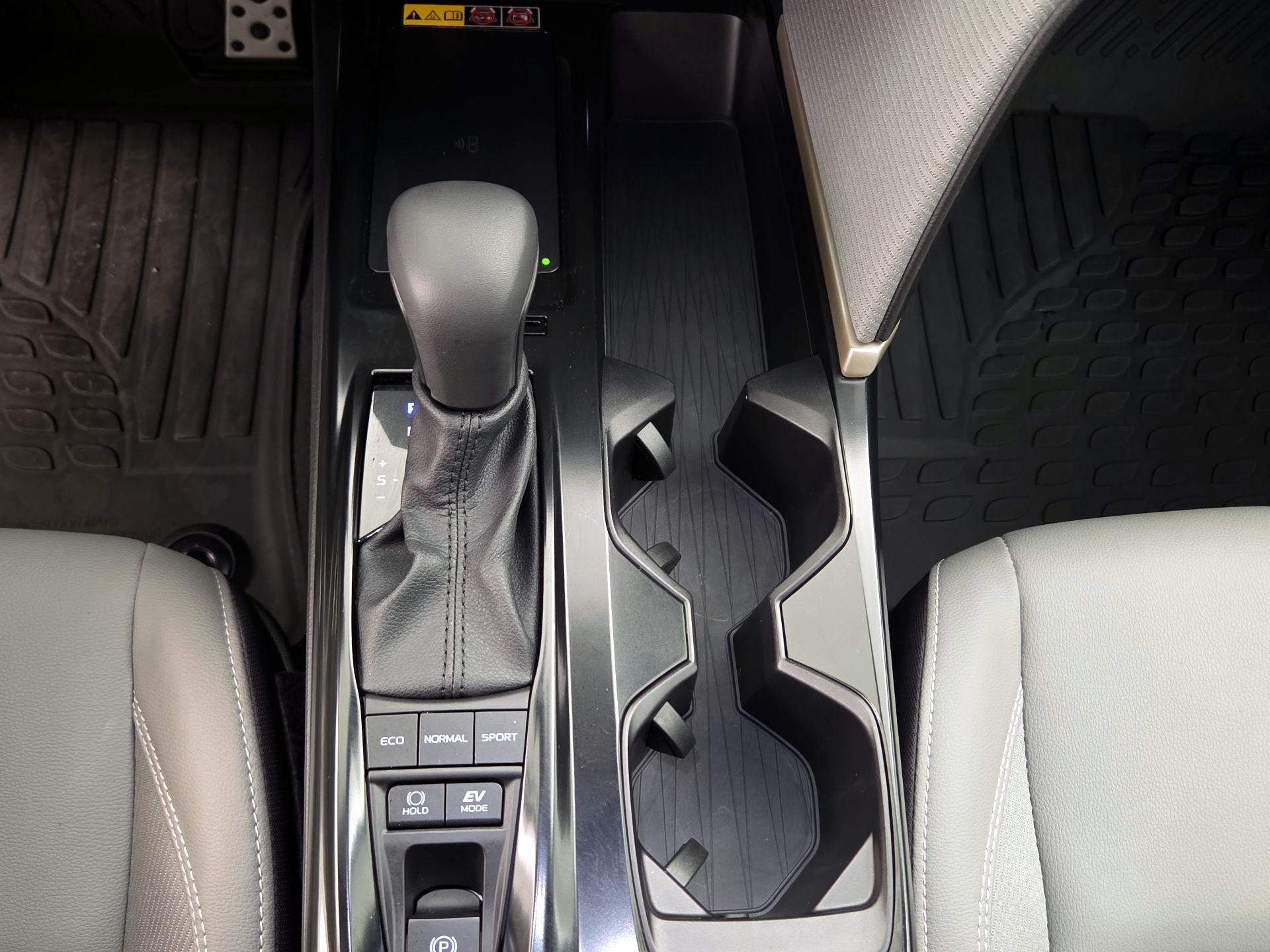 Thumbnail: 2025 Toyota Camry - 16