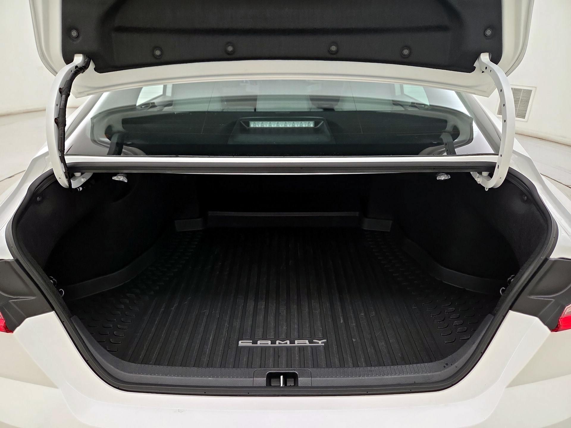 Thumbnail: 2025 Toyota Camry - 20