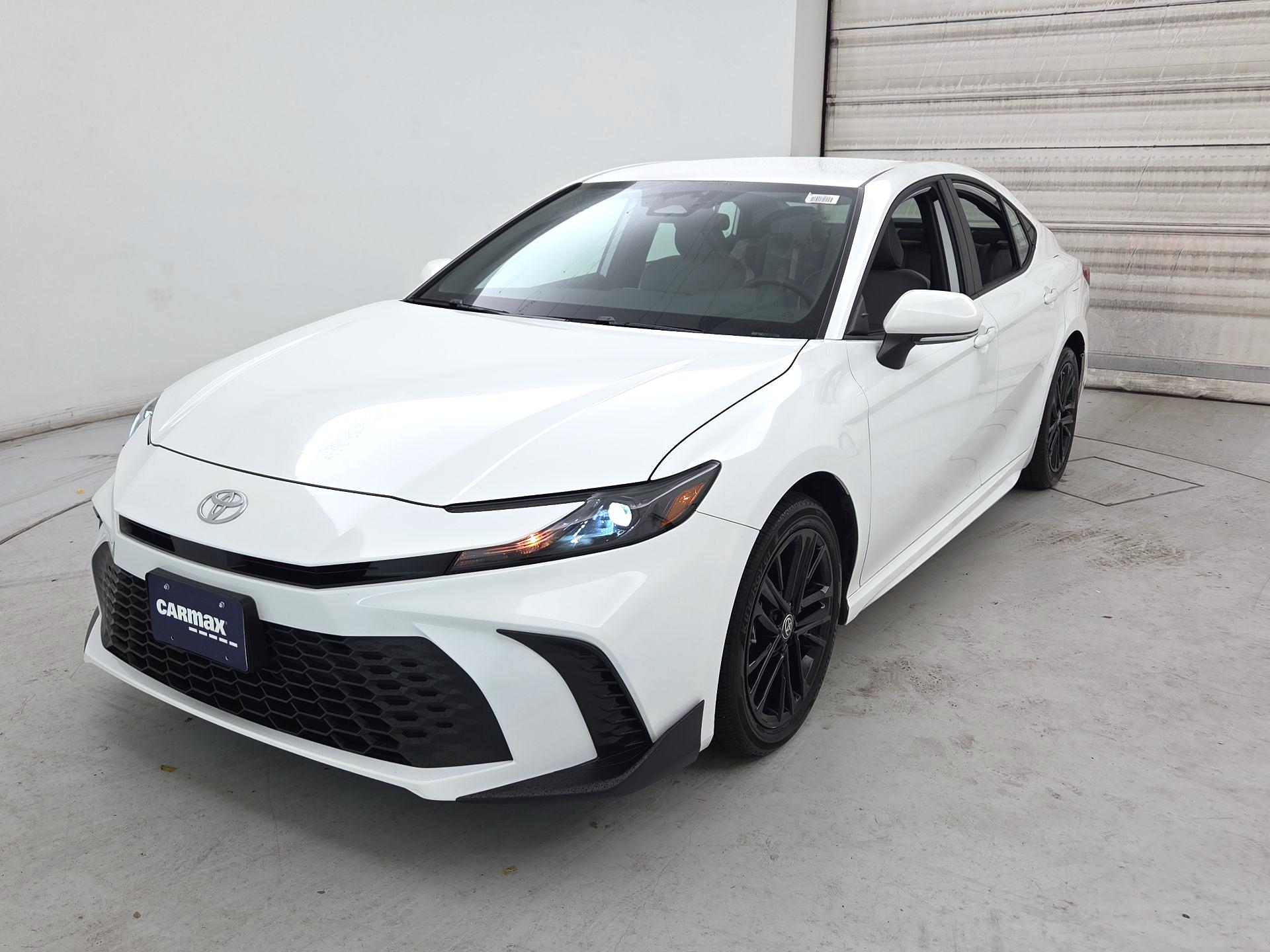 Thumbnail: 2025 Toyota Camry - 3