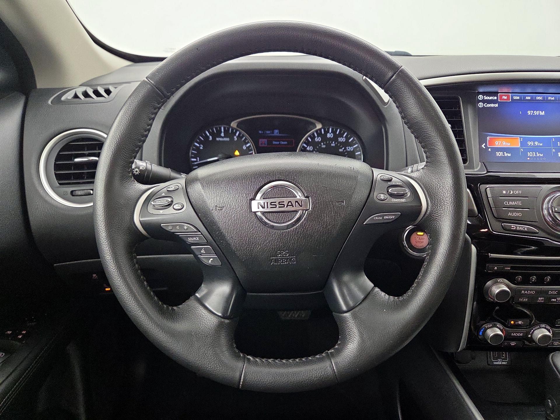 Thumbnail: 2020 Nissan Pathfinder - 10