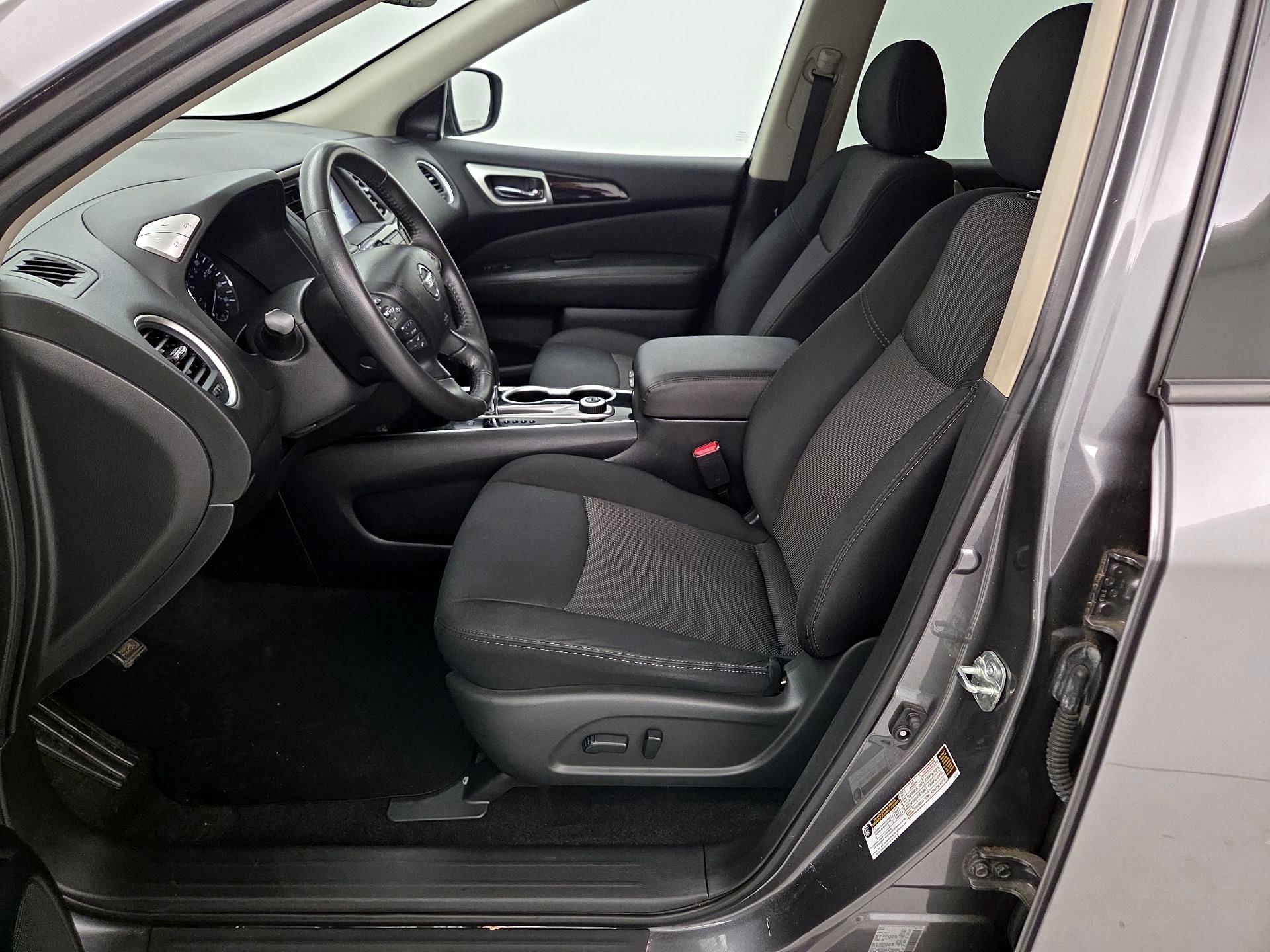Thumbnail: 2020 Nissan Pathfinder - 11