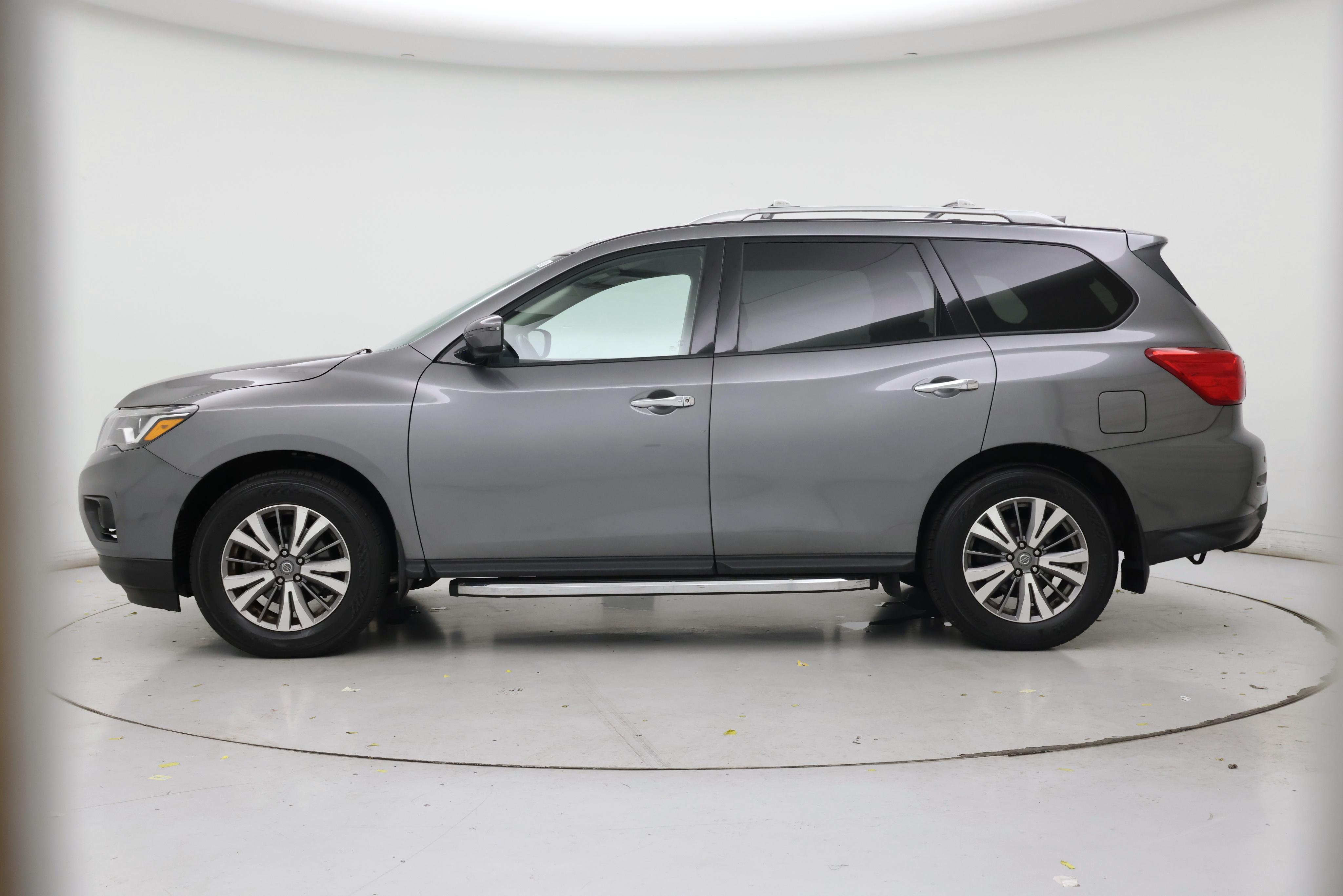 Thumbnail: 2020 Nissan Pathfinder - 3