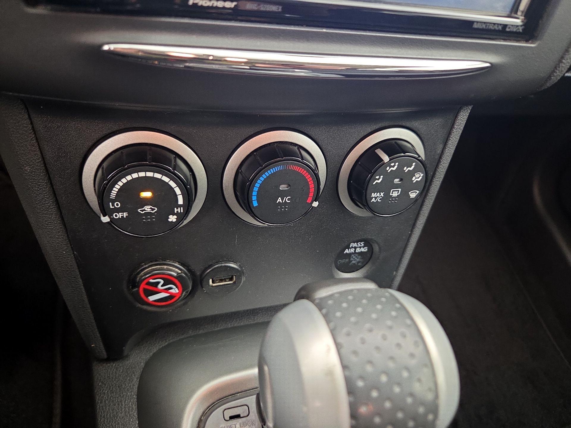 Thumbnail: 2014 Nissan Rogue - 15