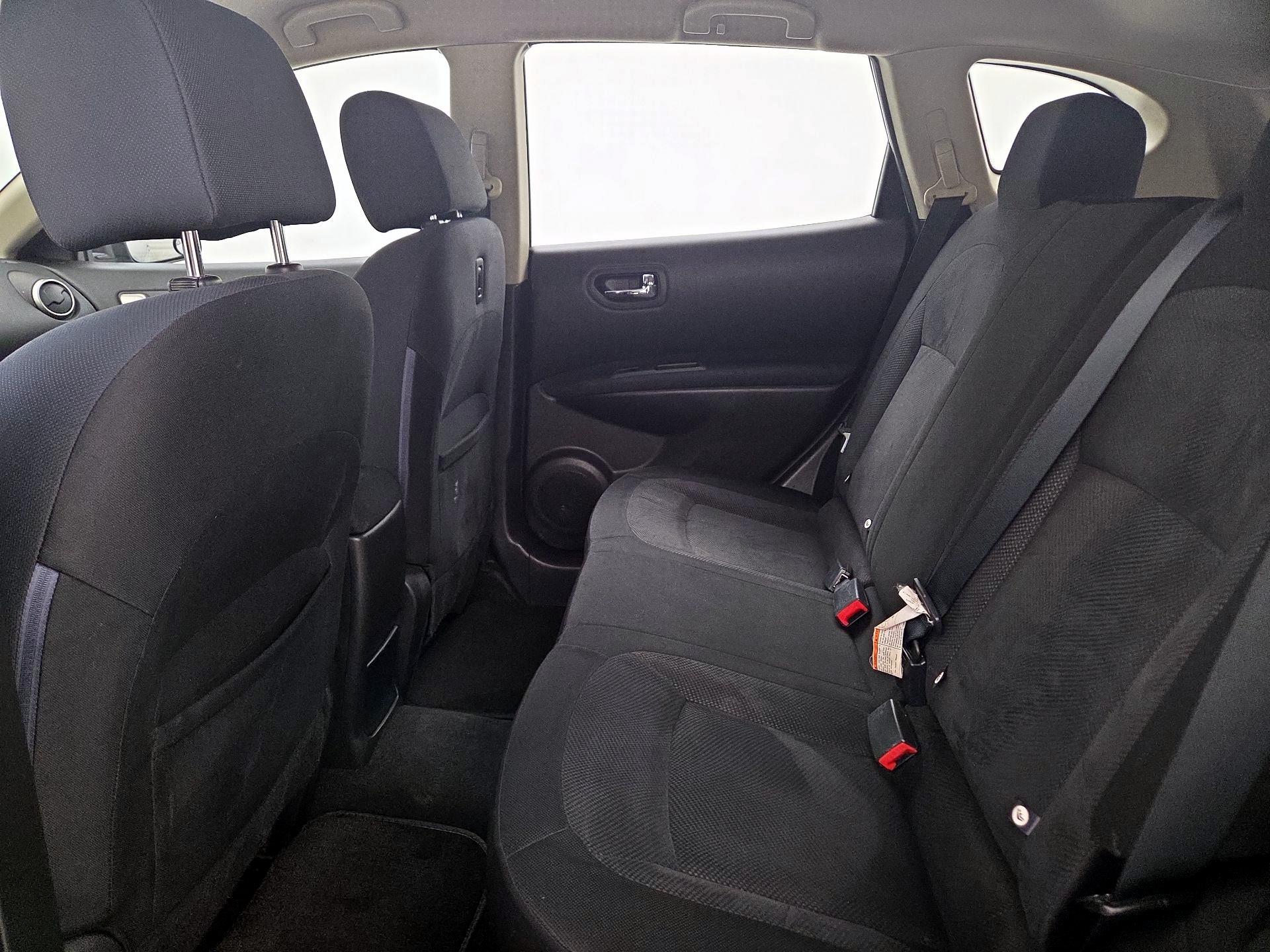 Thumbnail: 2014 Nissan Rogue - 18