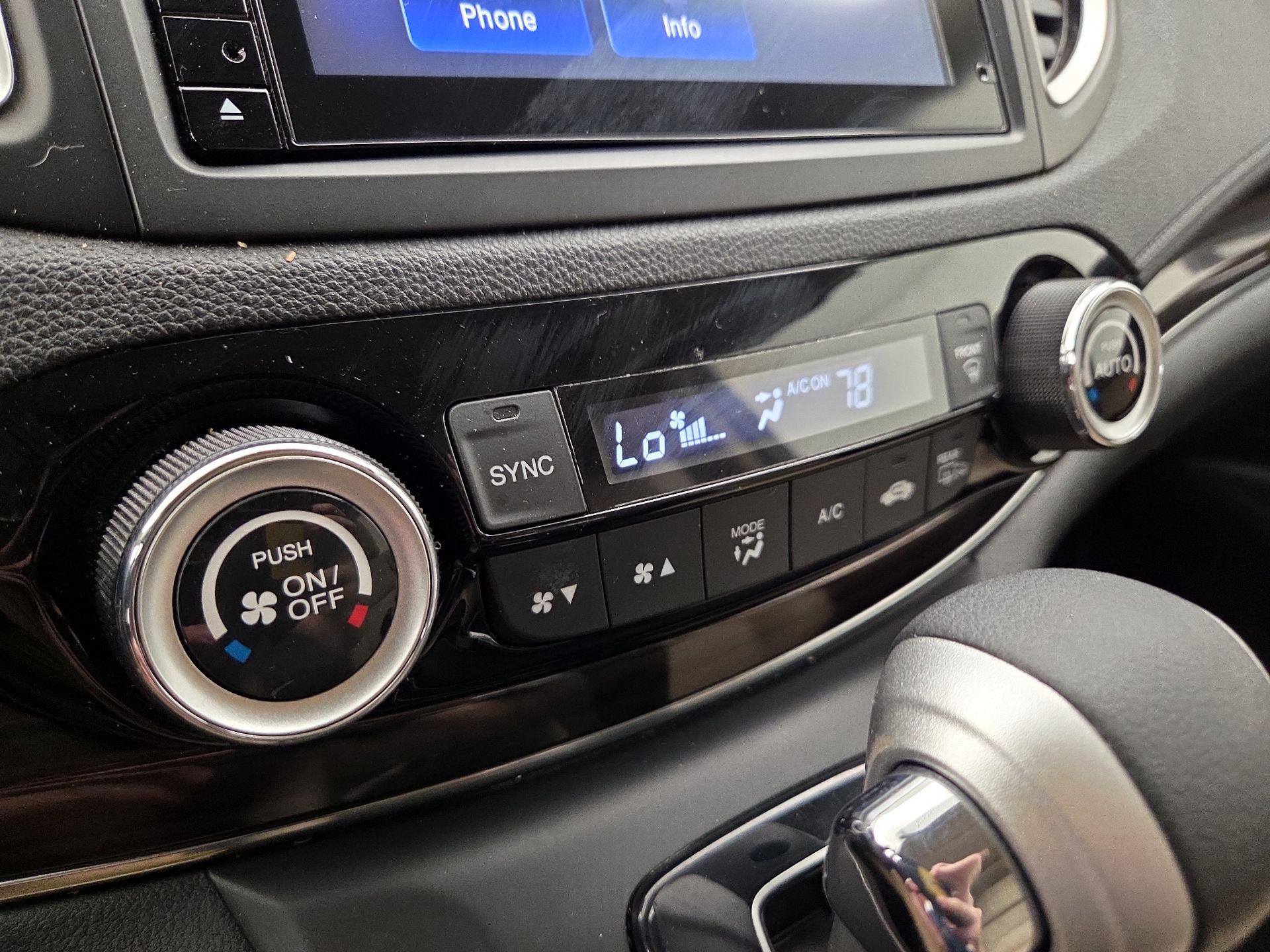 Thumbnail: 2015 Honda CR-V - 16