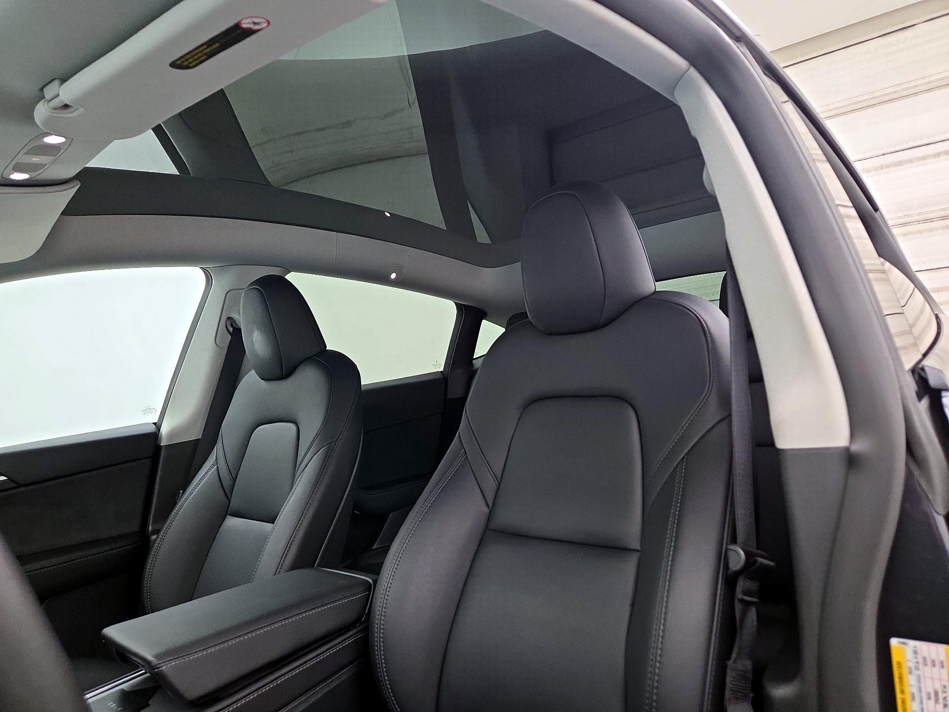 Thumbnail: 2025 Tesla Model Y - 18